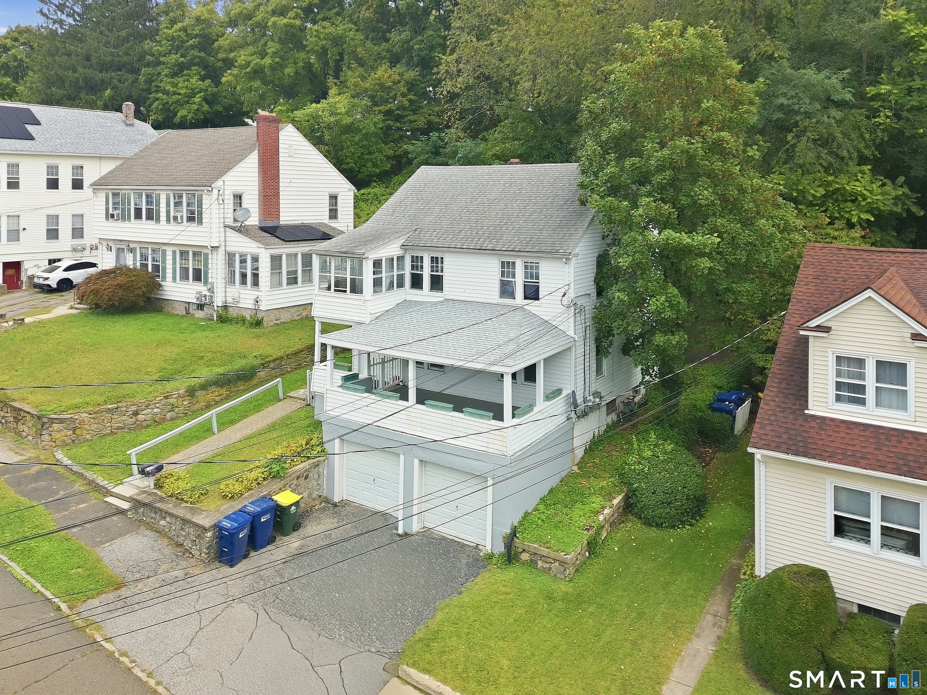 160 Hodge Avenue photo 3