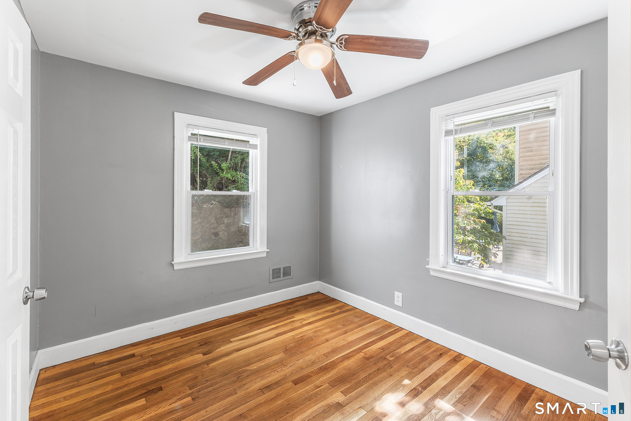 160 Hodge Avenue photo 12