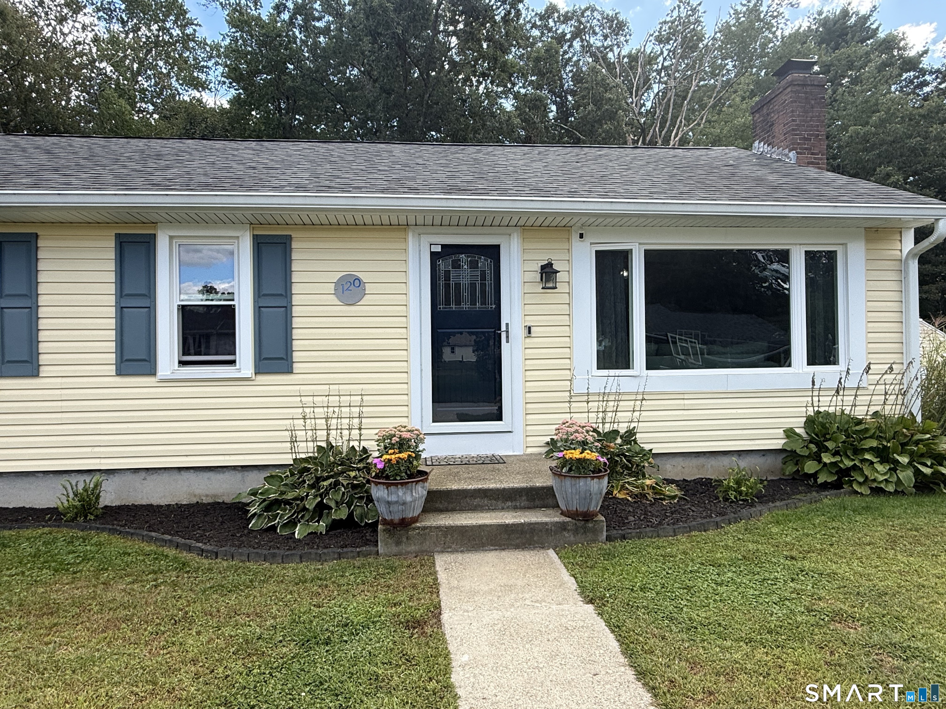 Photo 3 of Single family home for sale at 120 Dufault St, Putnam, CT 06260 | MLS# 24207902 | Listing updated on 2026-09-27