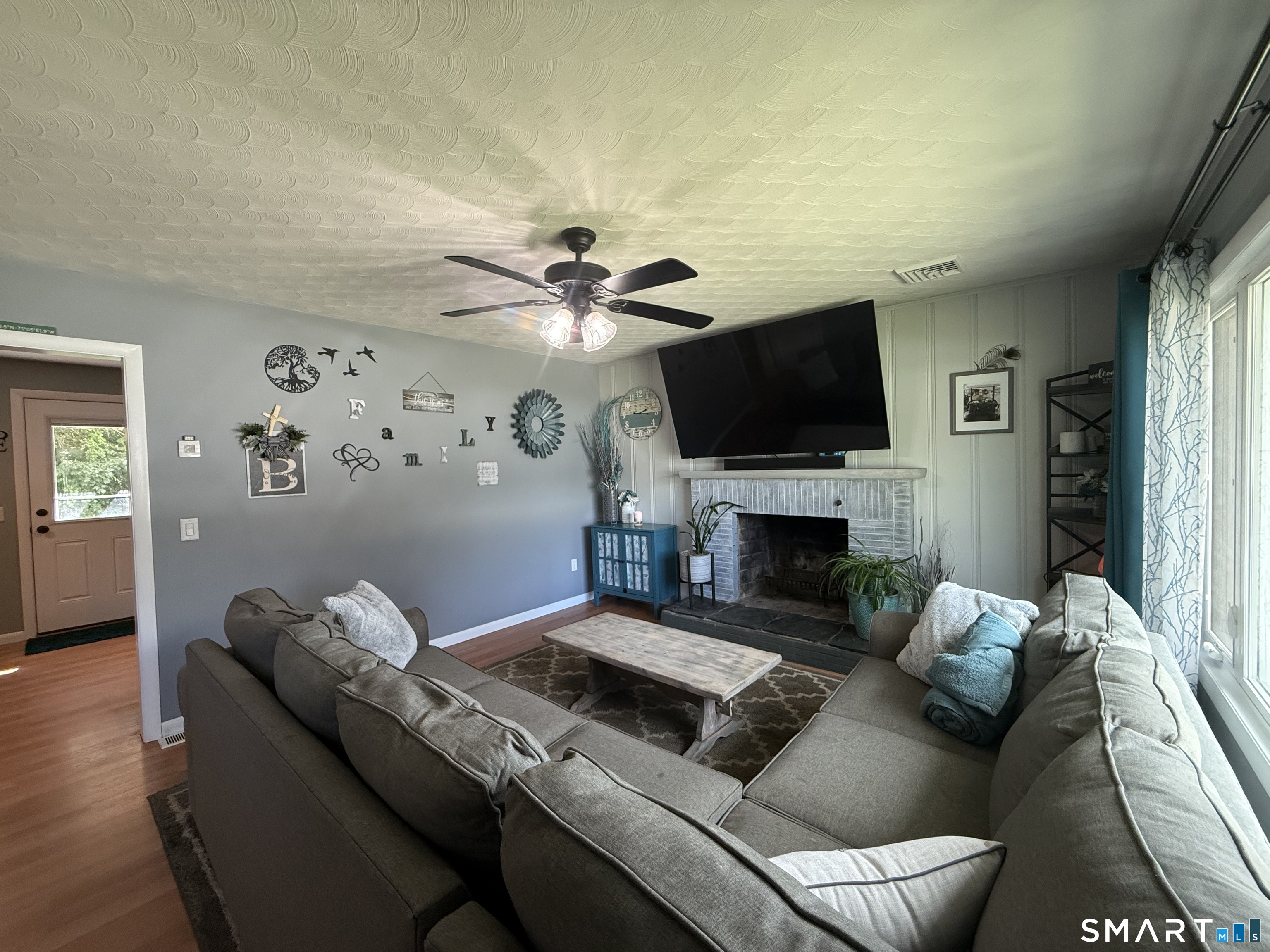 120 Dufault Street photo 16