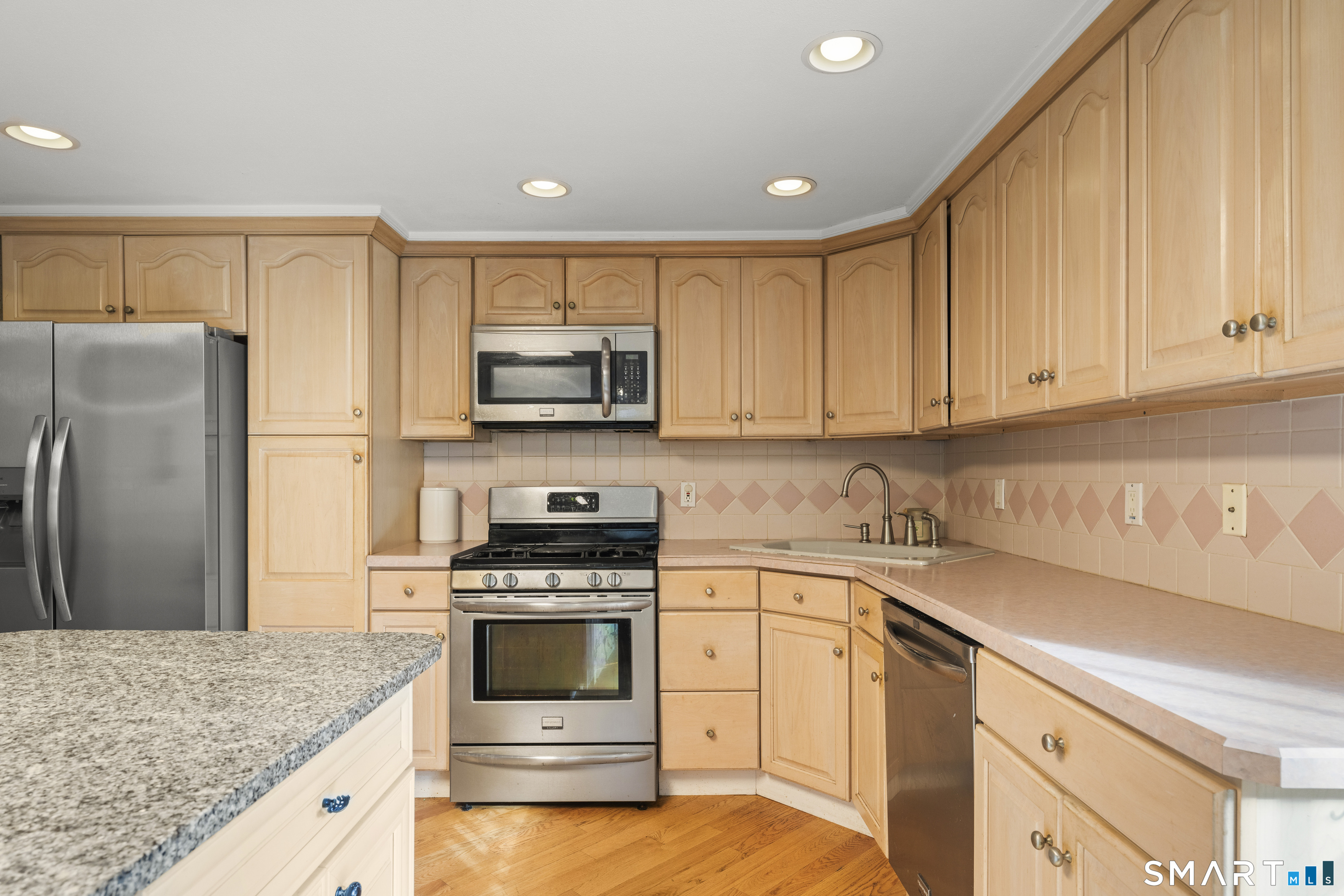 168 West Pearl Road photo 13