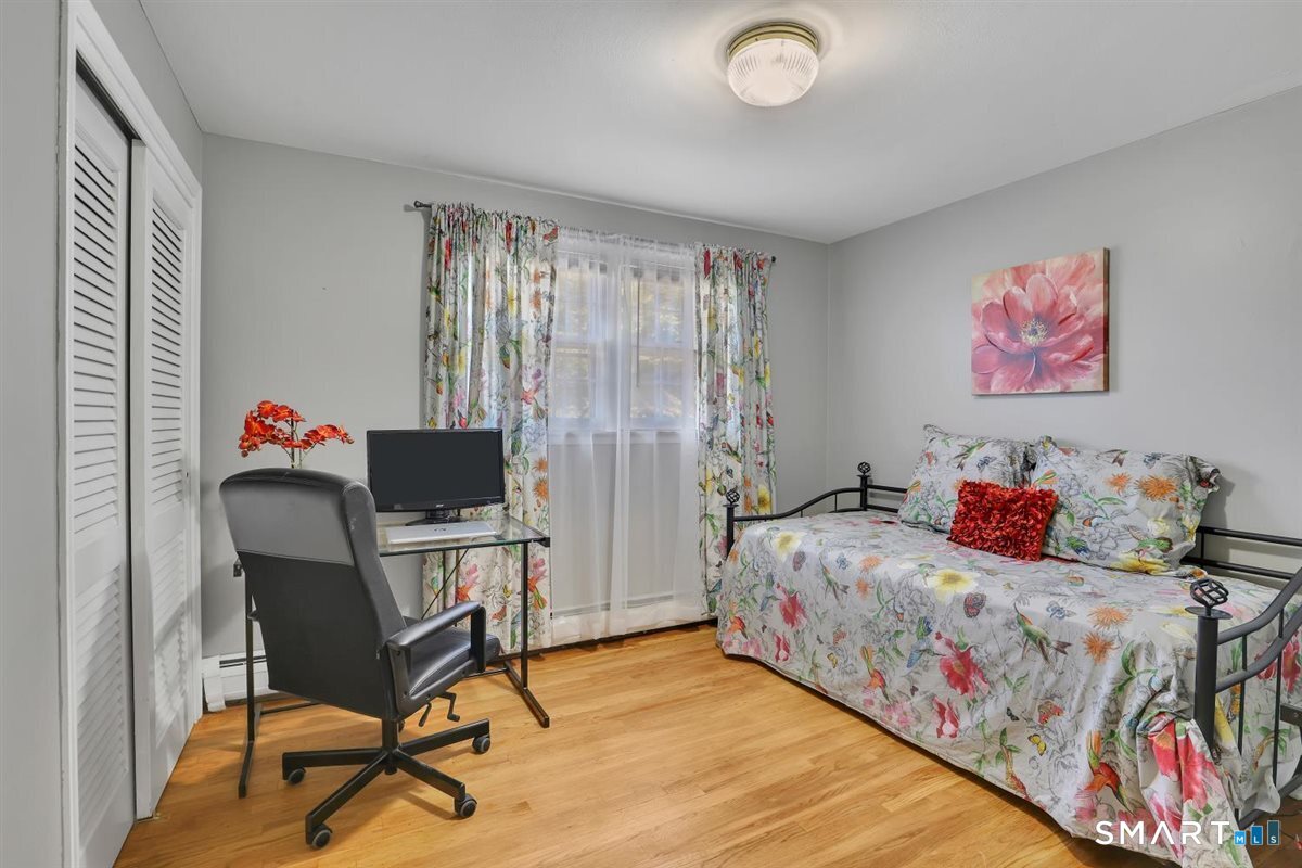 306 Cromwell Avenue photo 26