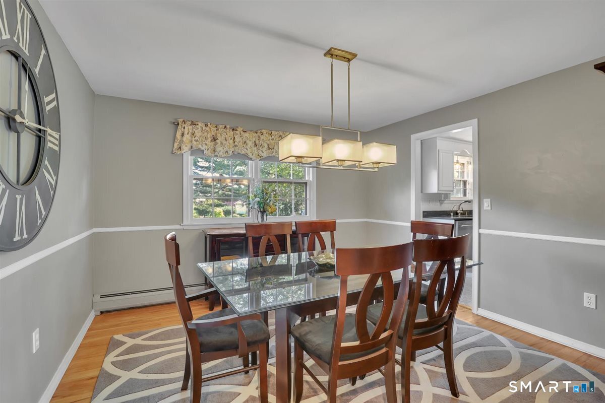 306 Cromwell Avenue photo 11