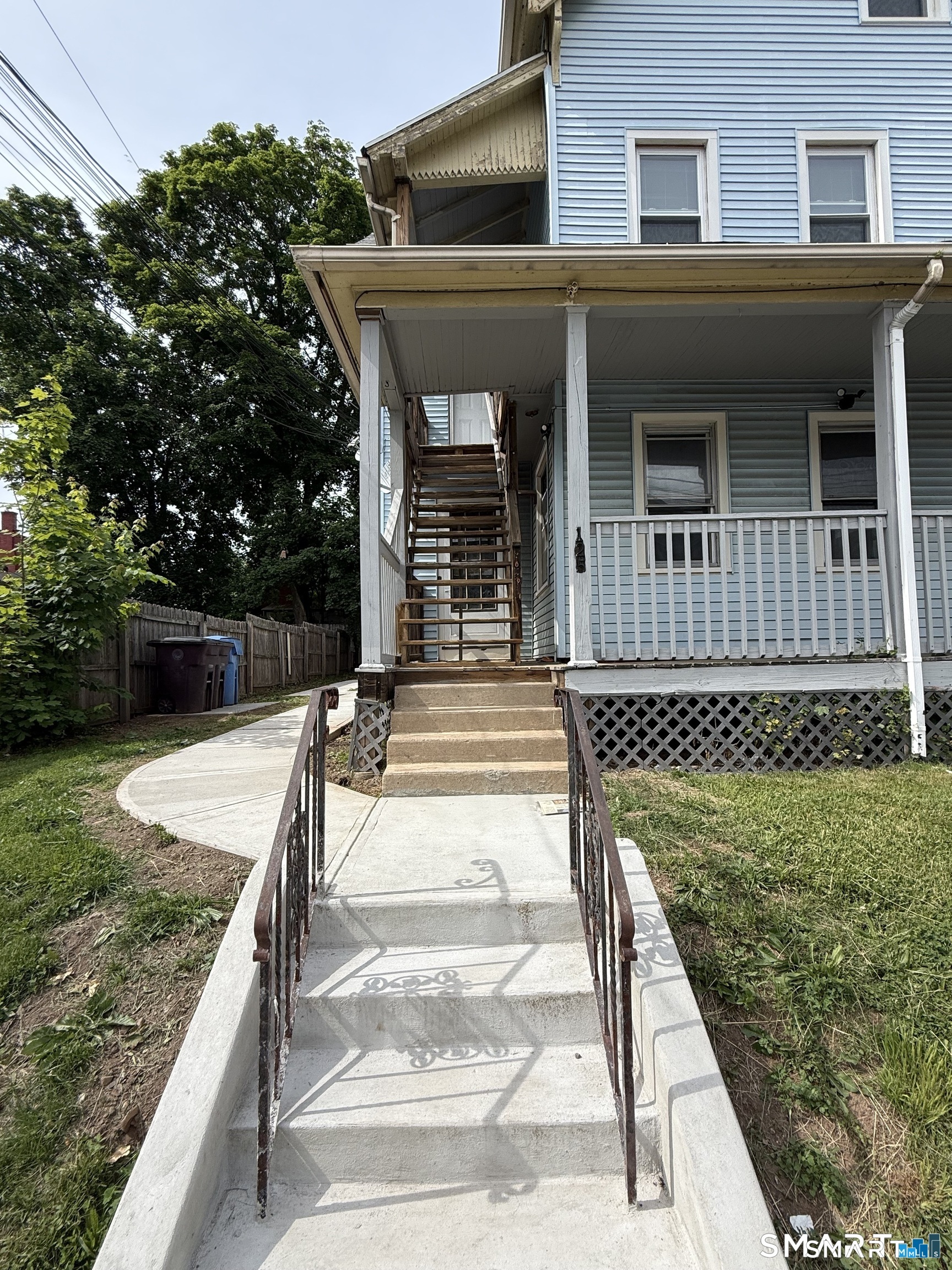 125 Columbia Street photo 3