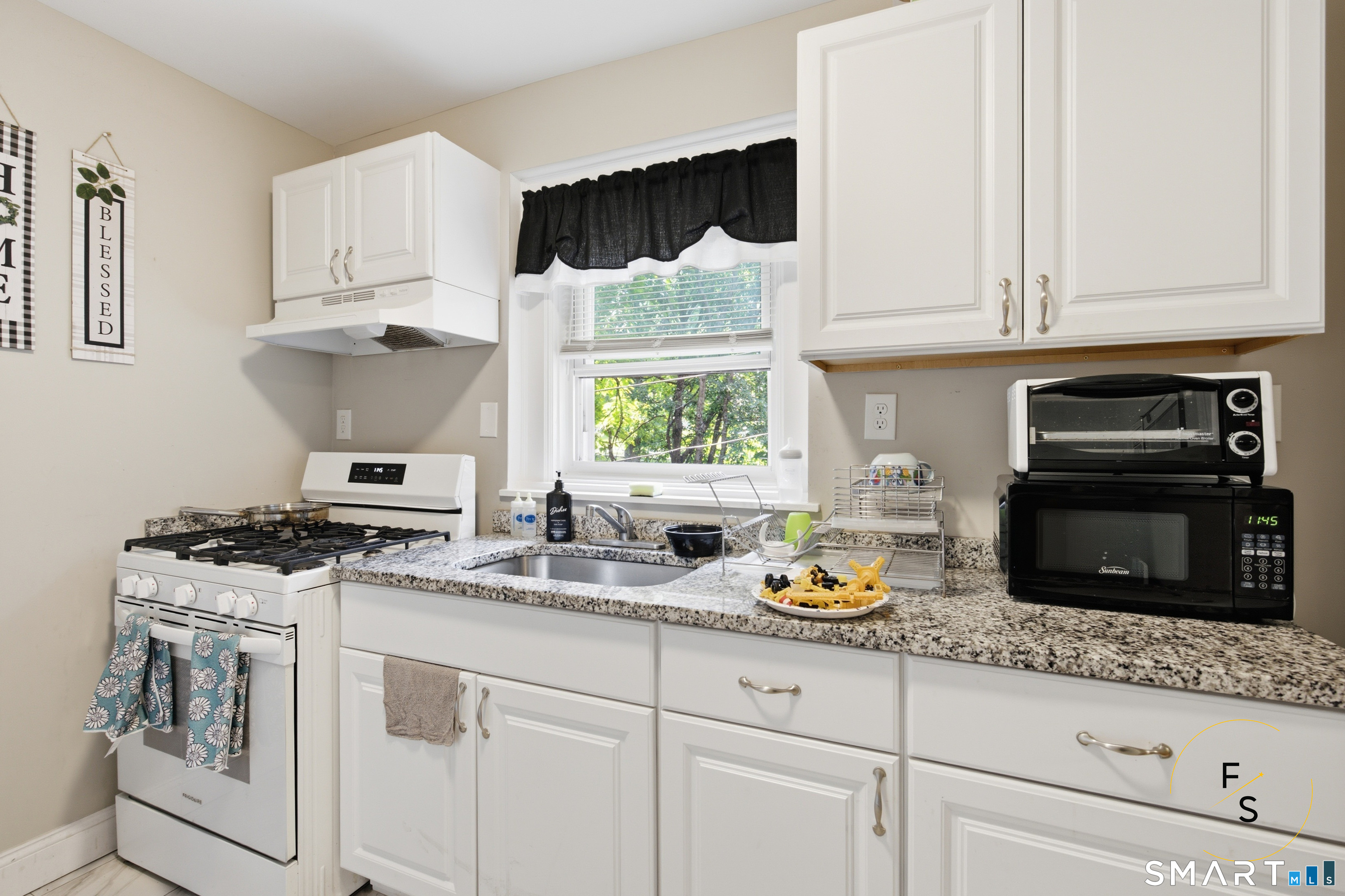 24 Park Terrace photo 14