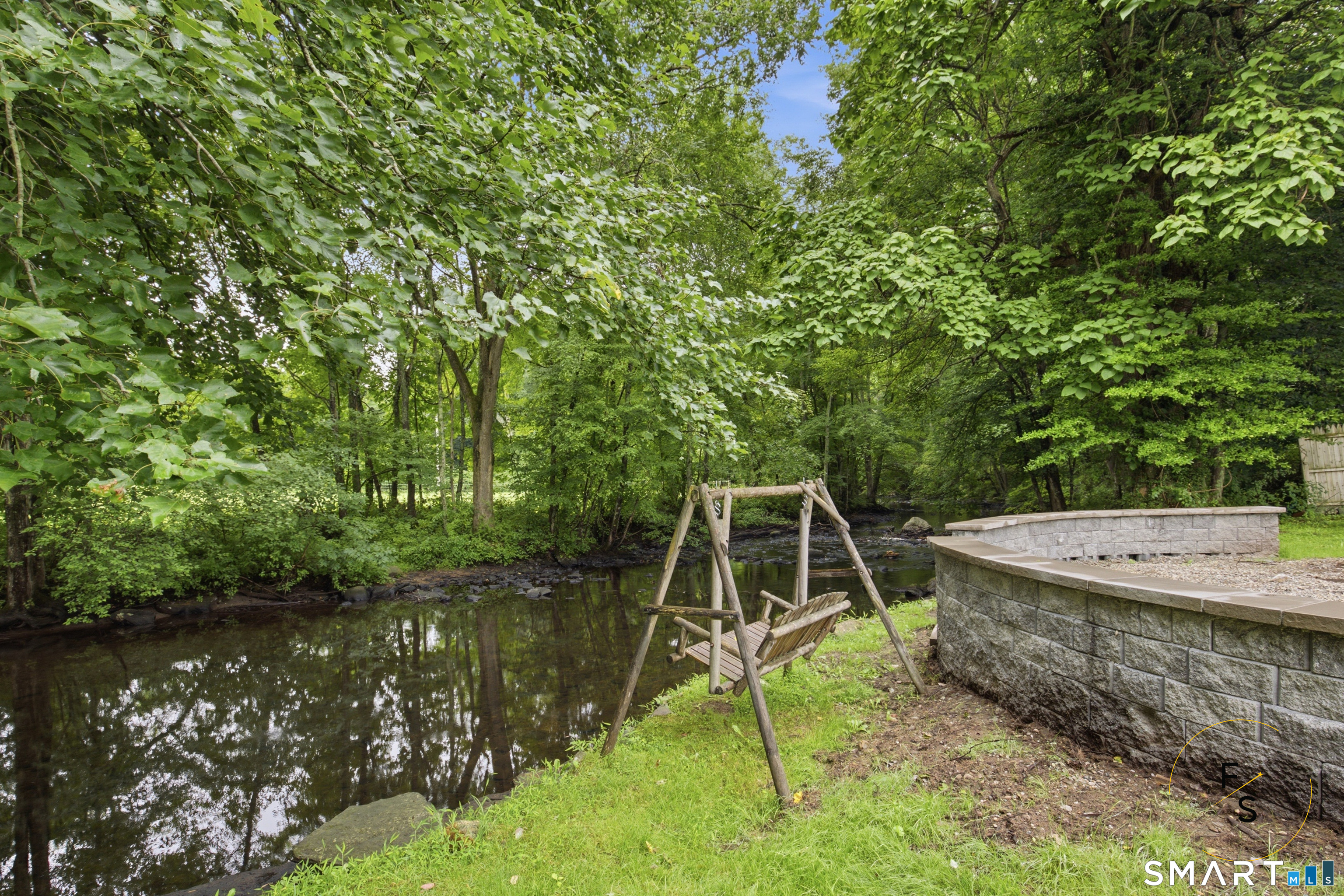157 South River Road photo 32