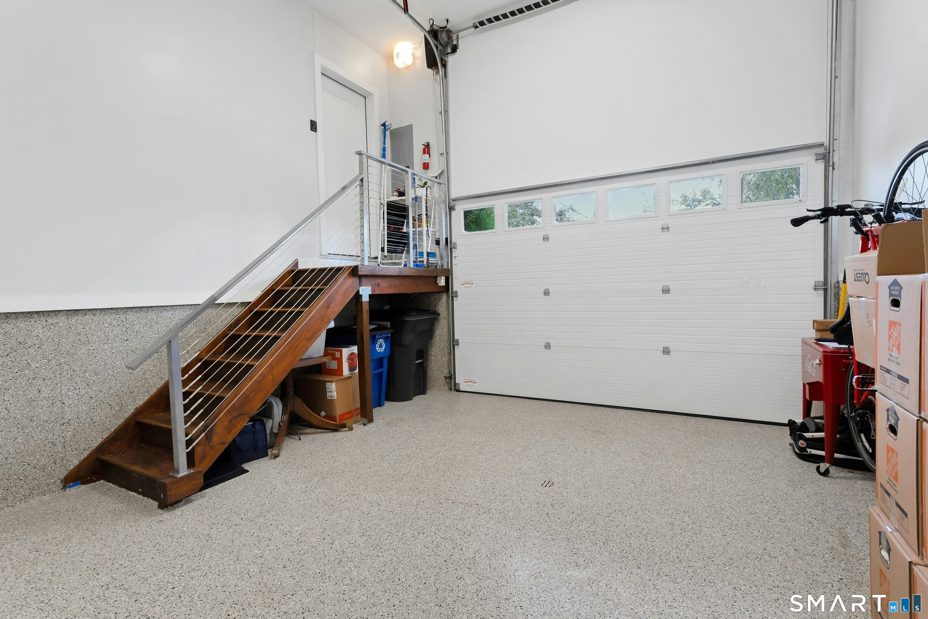 891 Oldfield Road photo 32