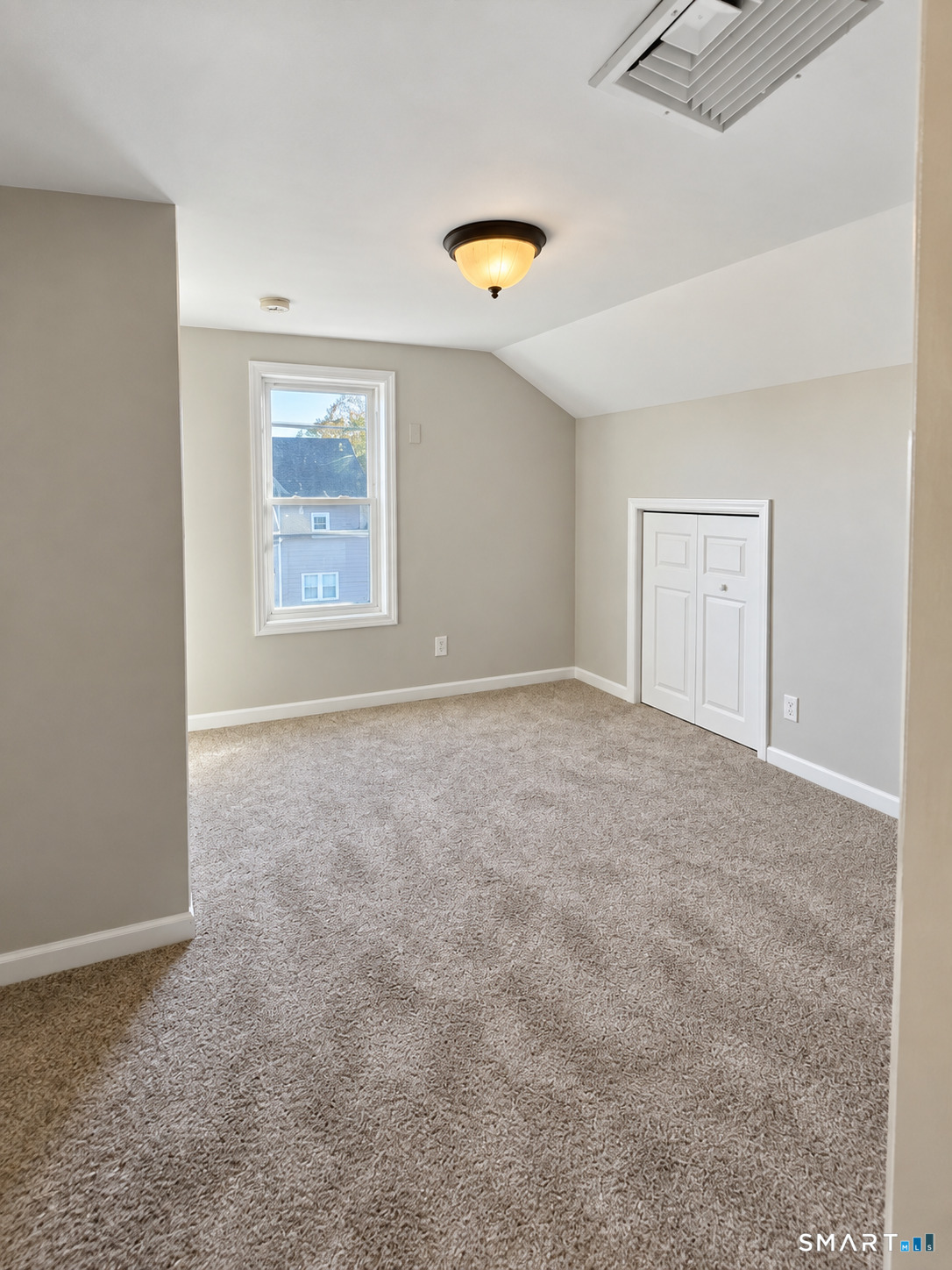 30 Smith Street photo 11