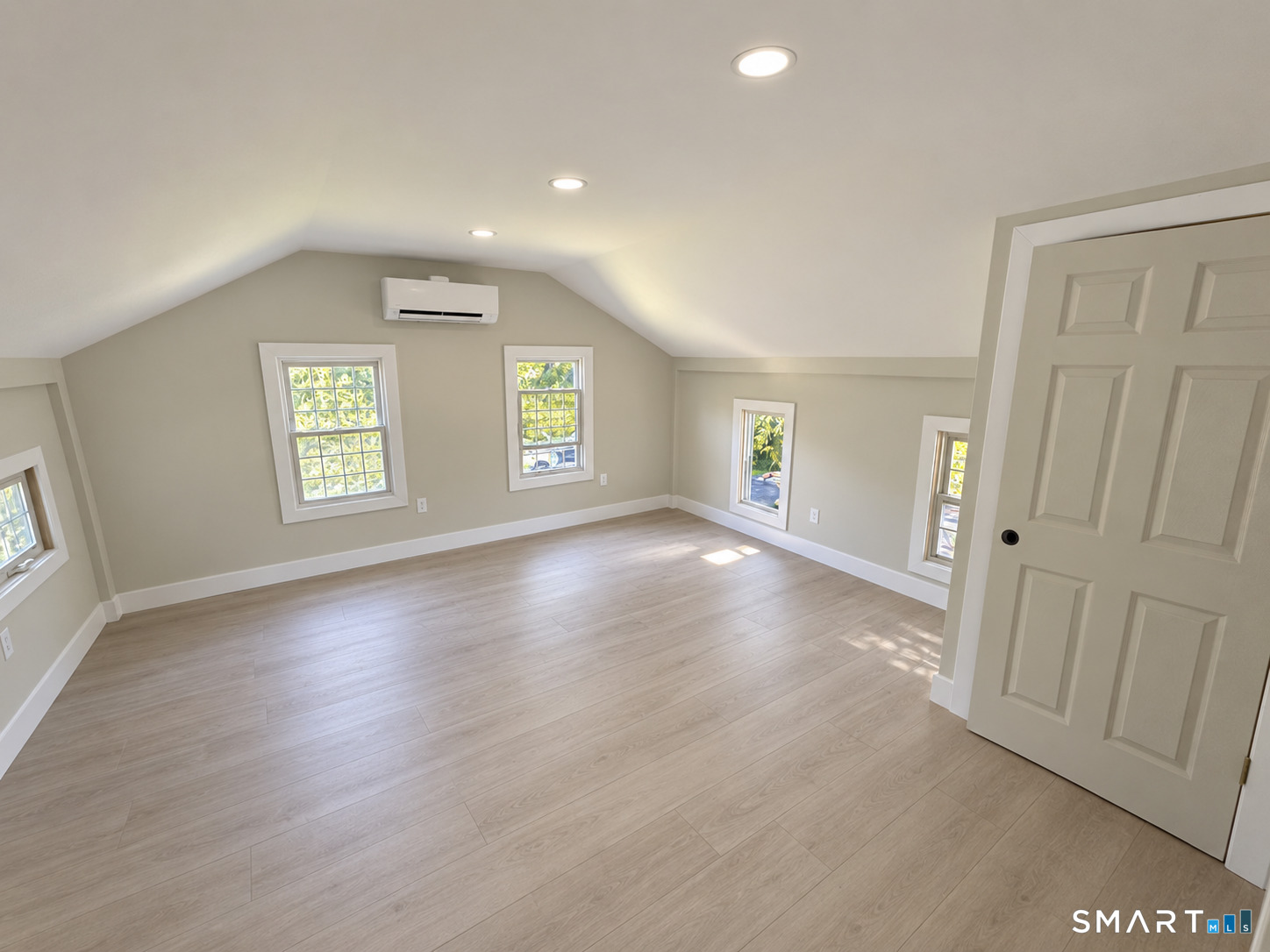 49 Dodgingtown Road photo 4