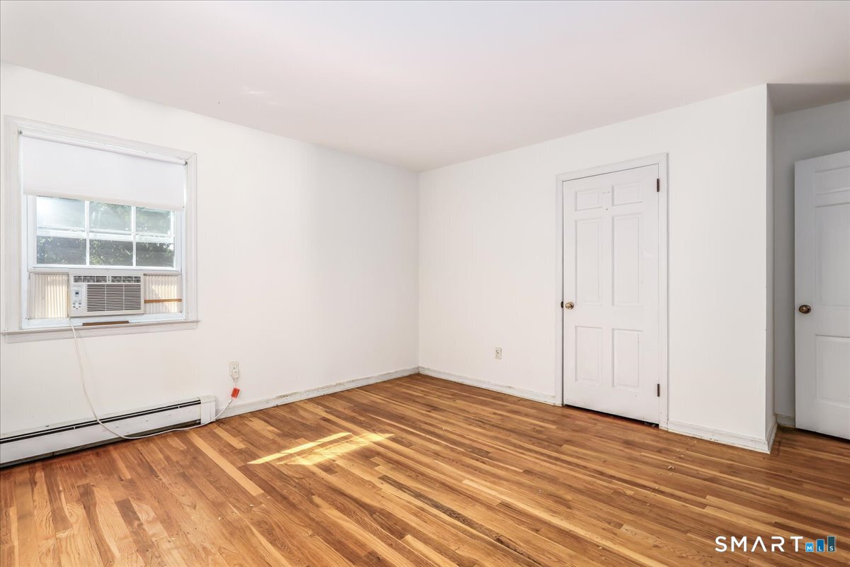 678 Westover Road photo 28