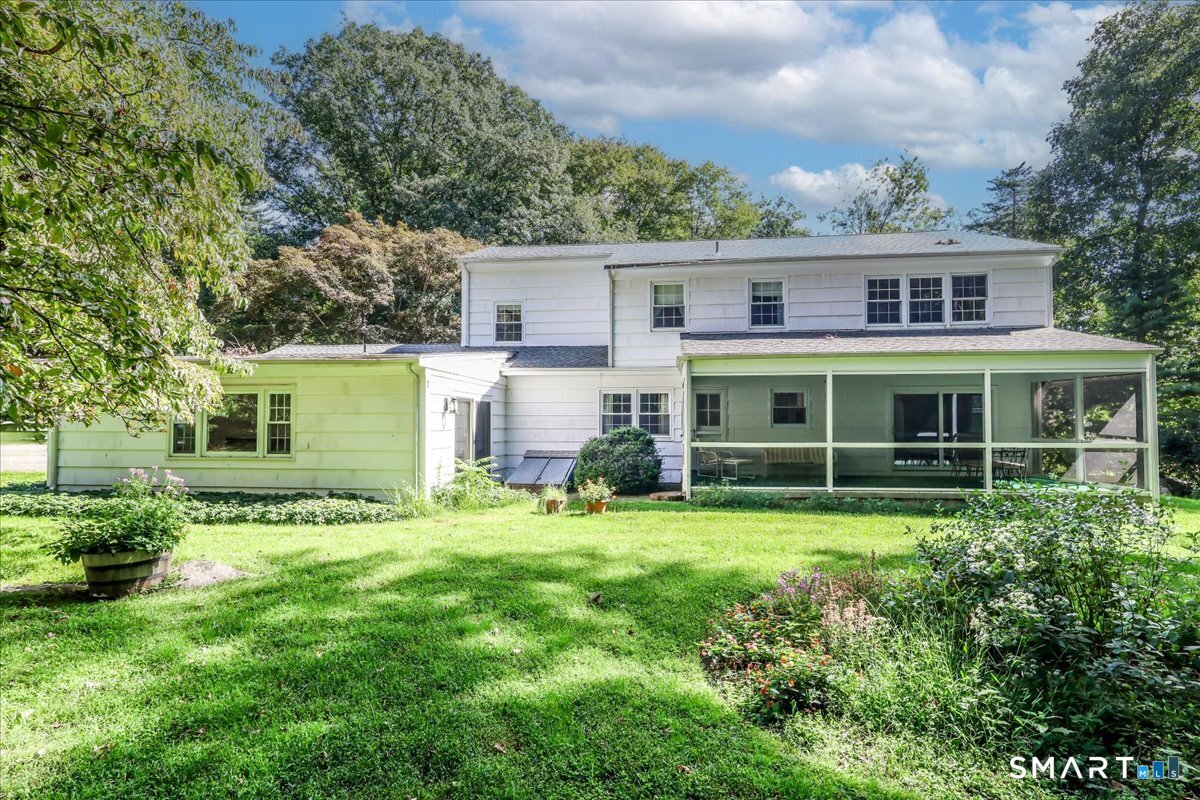 678 Westover Road photo 32