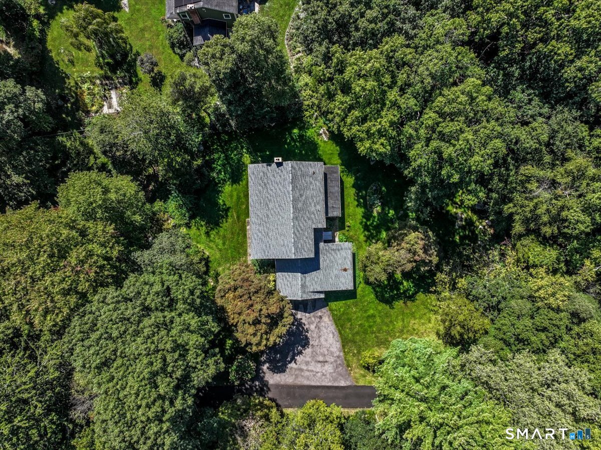 678 Westover Road photo 36