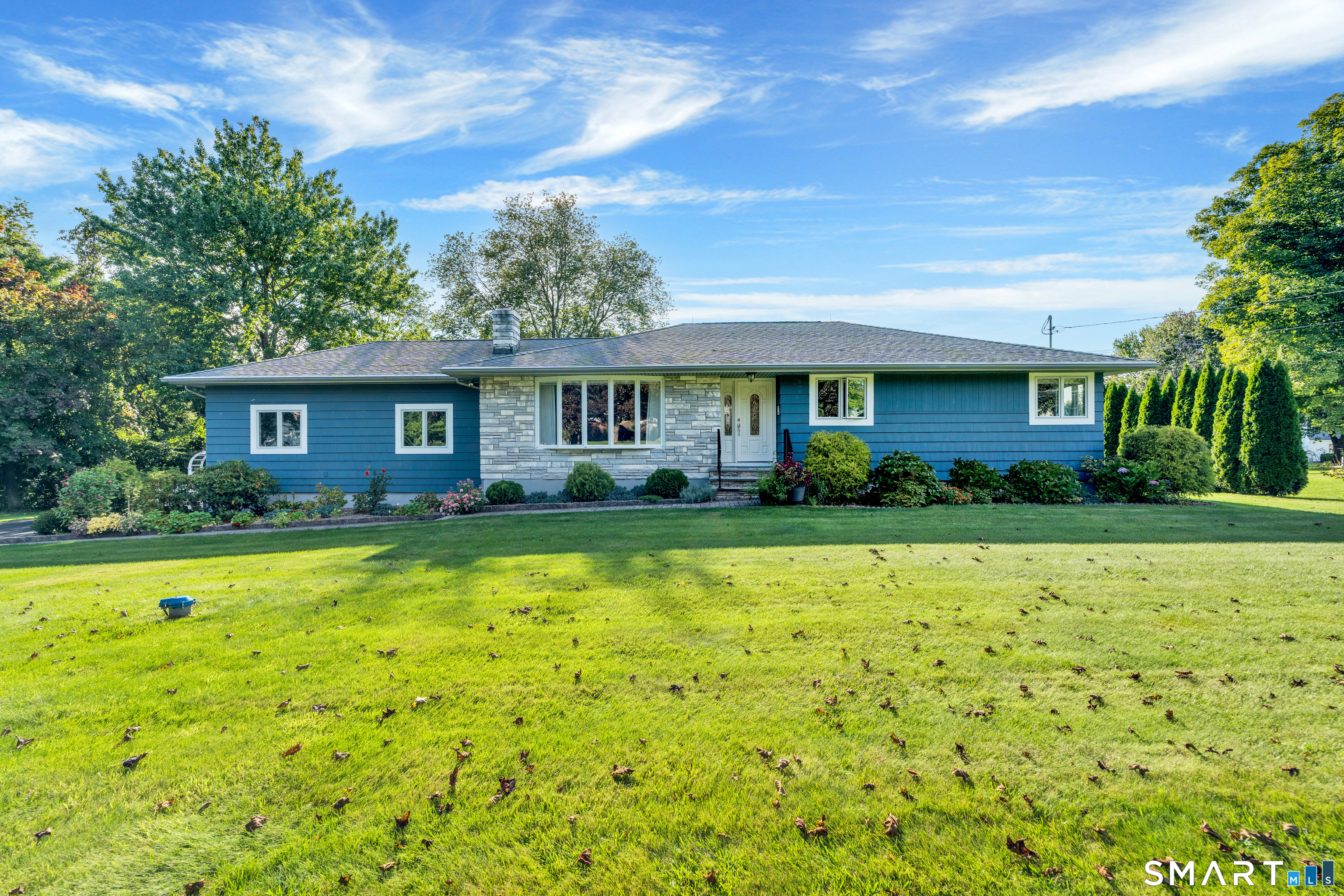 Single family home for sale at 142 Lexington Dr, Watertown, CT 06795 | MLS# 24208939