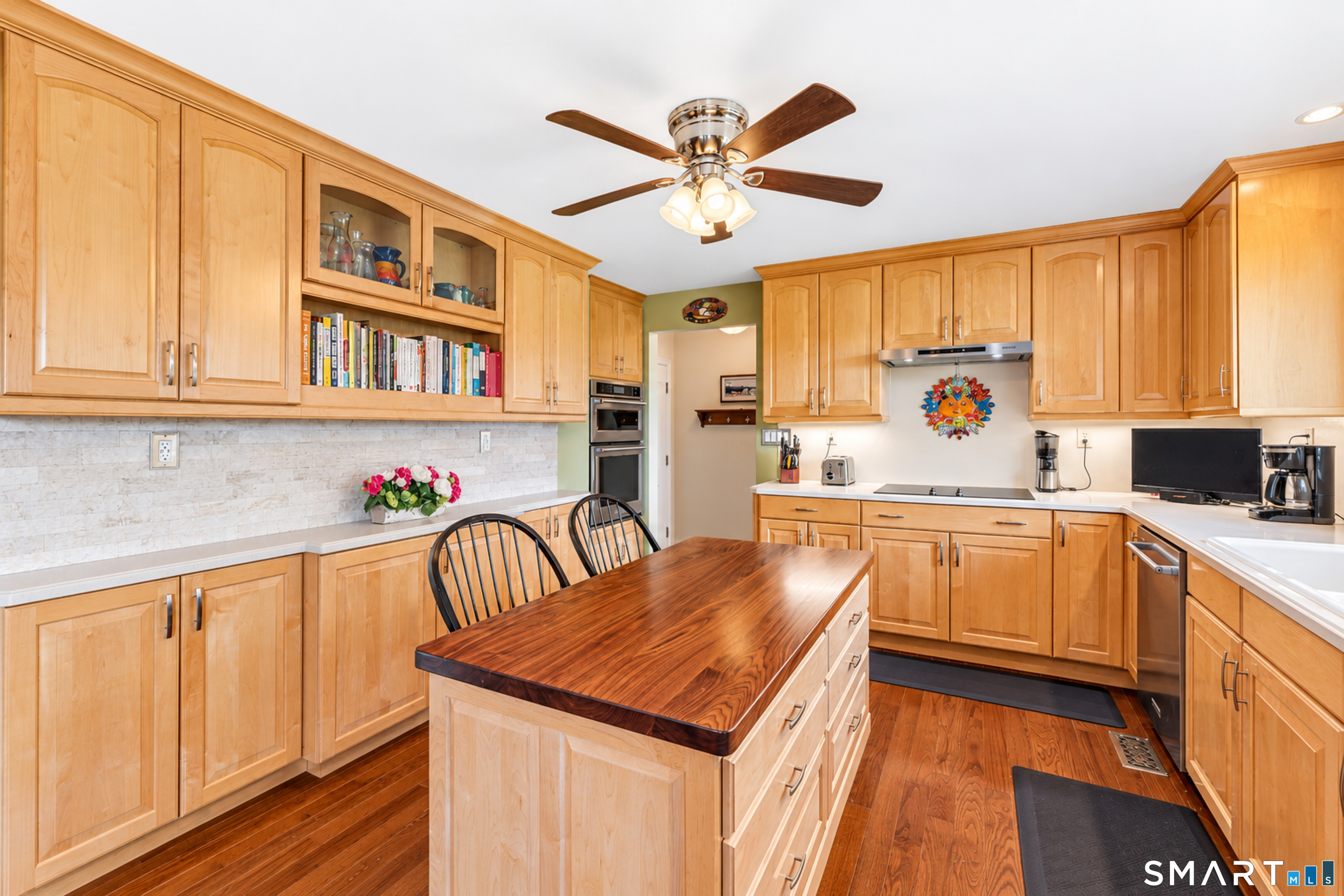 142 Lexington Drive photo 13