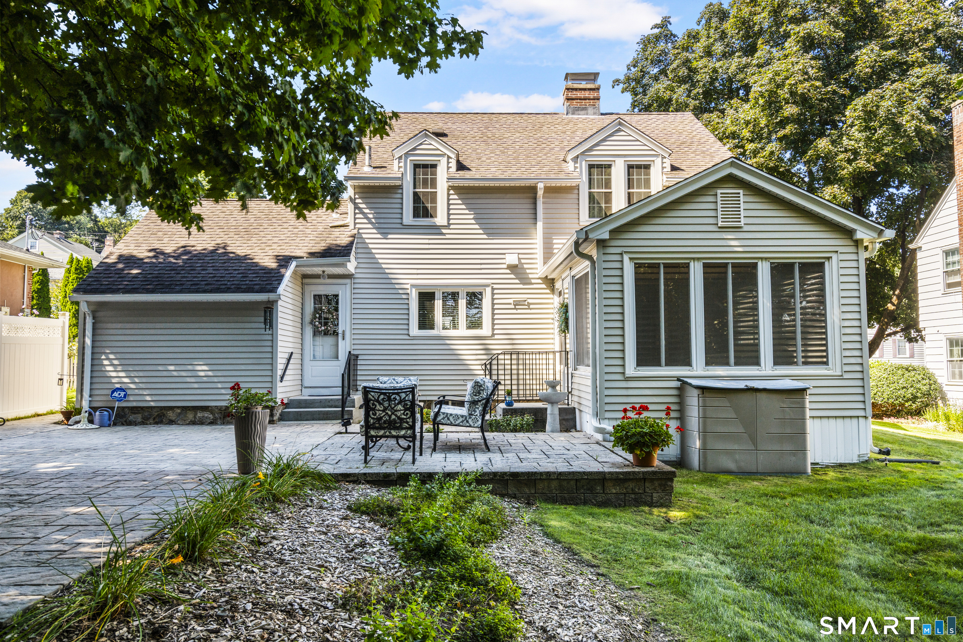 24 Herschel Avenue photo 34