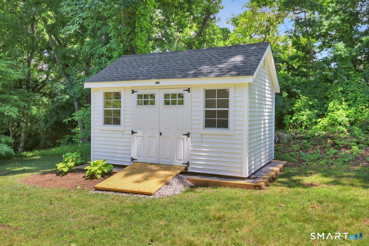 186 Alps Road photo 28