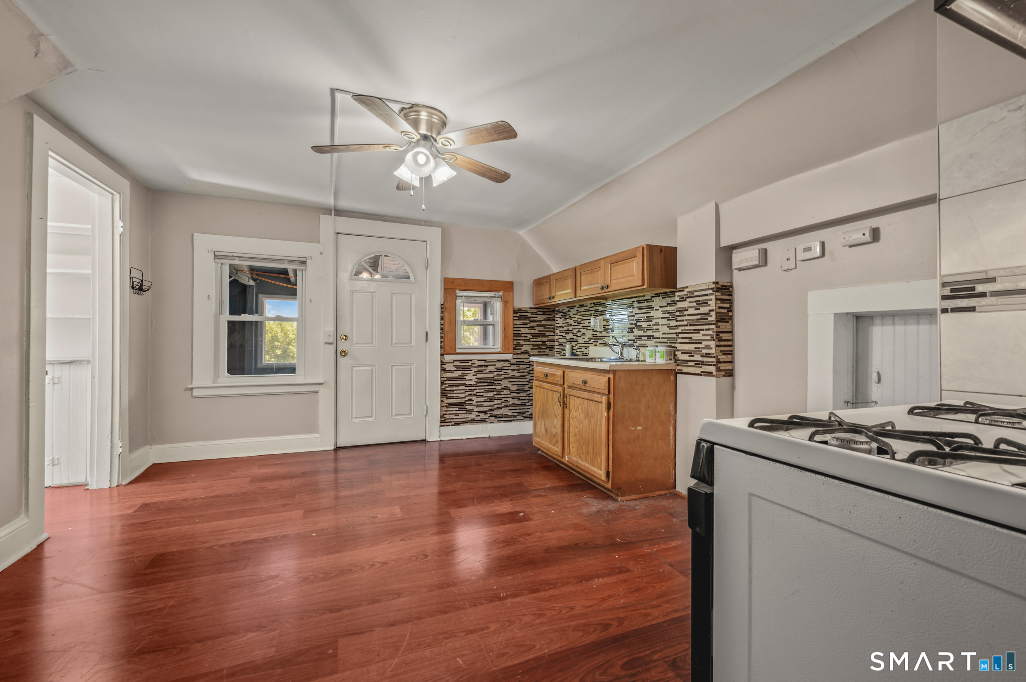 160 Edson Avenue photo 33