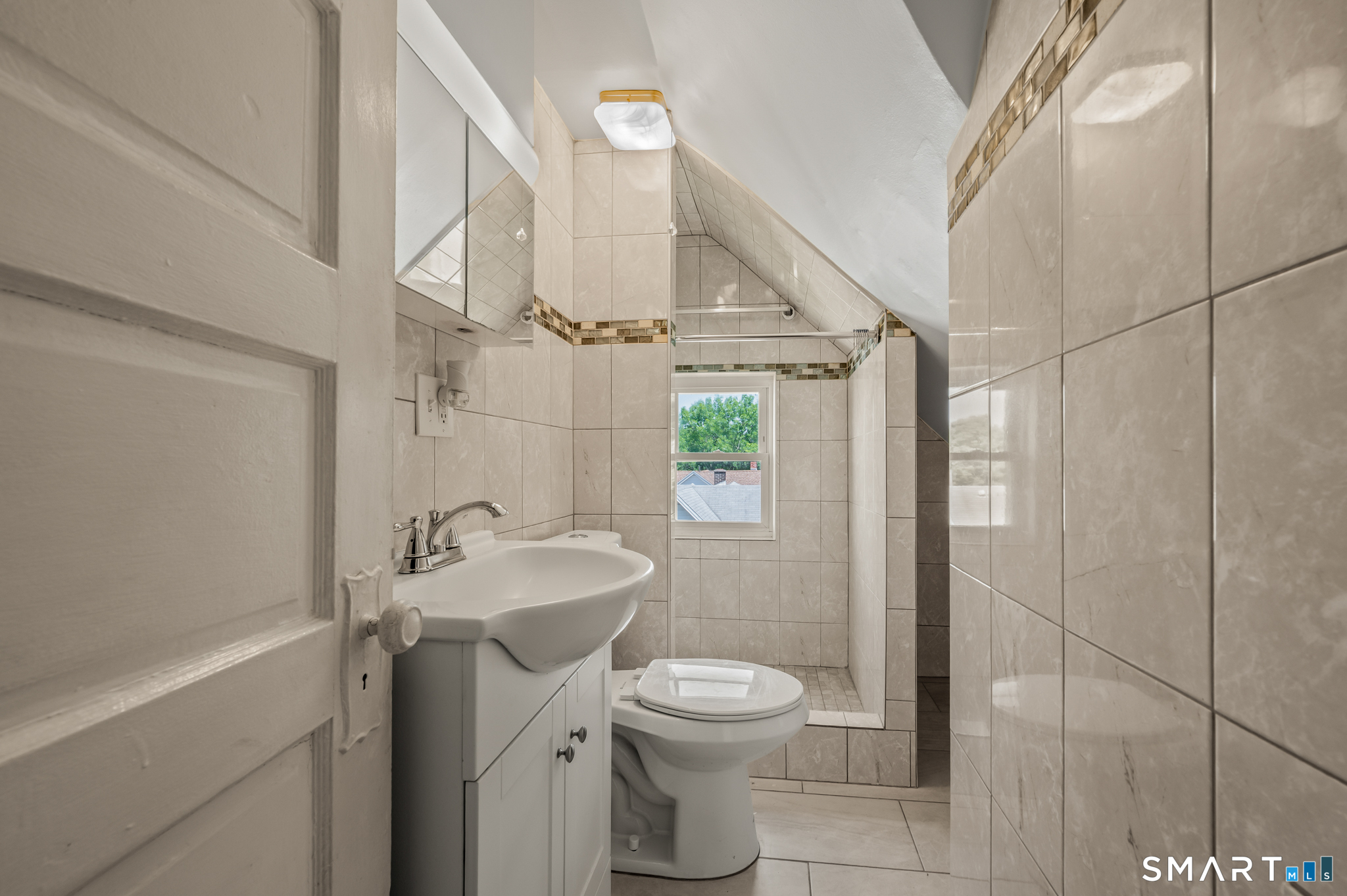 160 Edson Avenue photo 38
