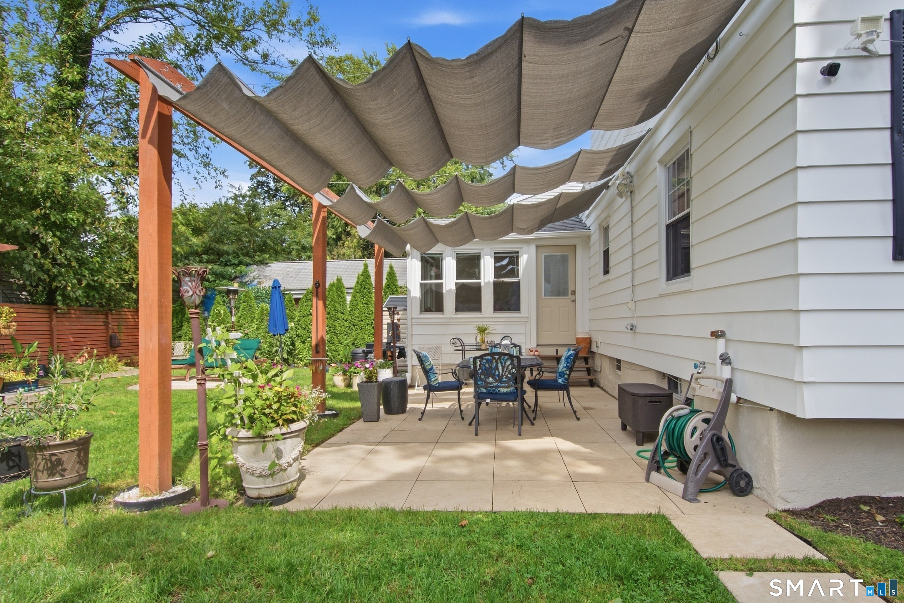 68 Beverly Road photo 18