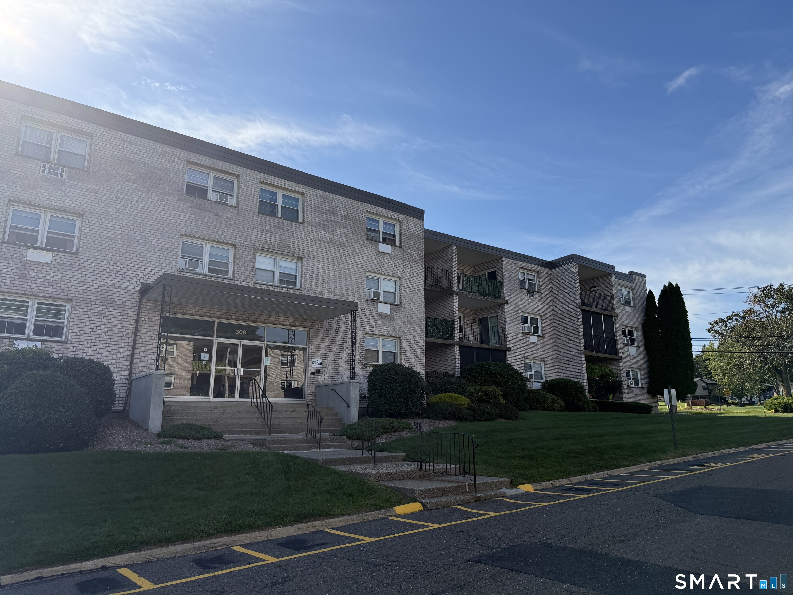 Condo for sale at 308 Meadowside Rd #312, Milford, CT 06460 | MLS# 24209156