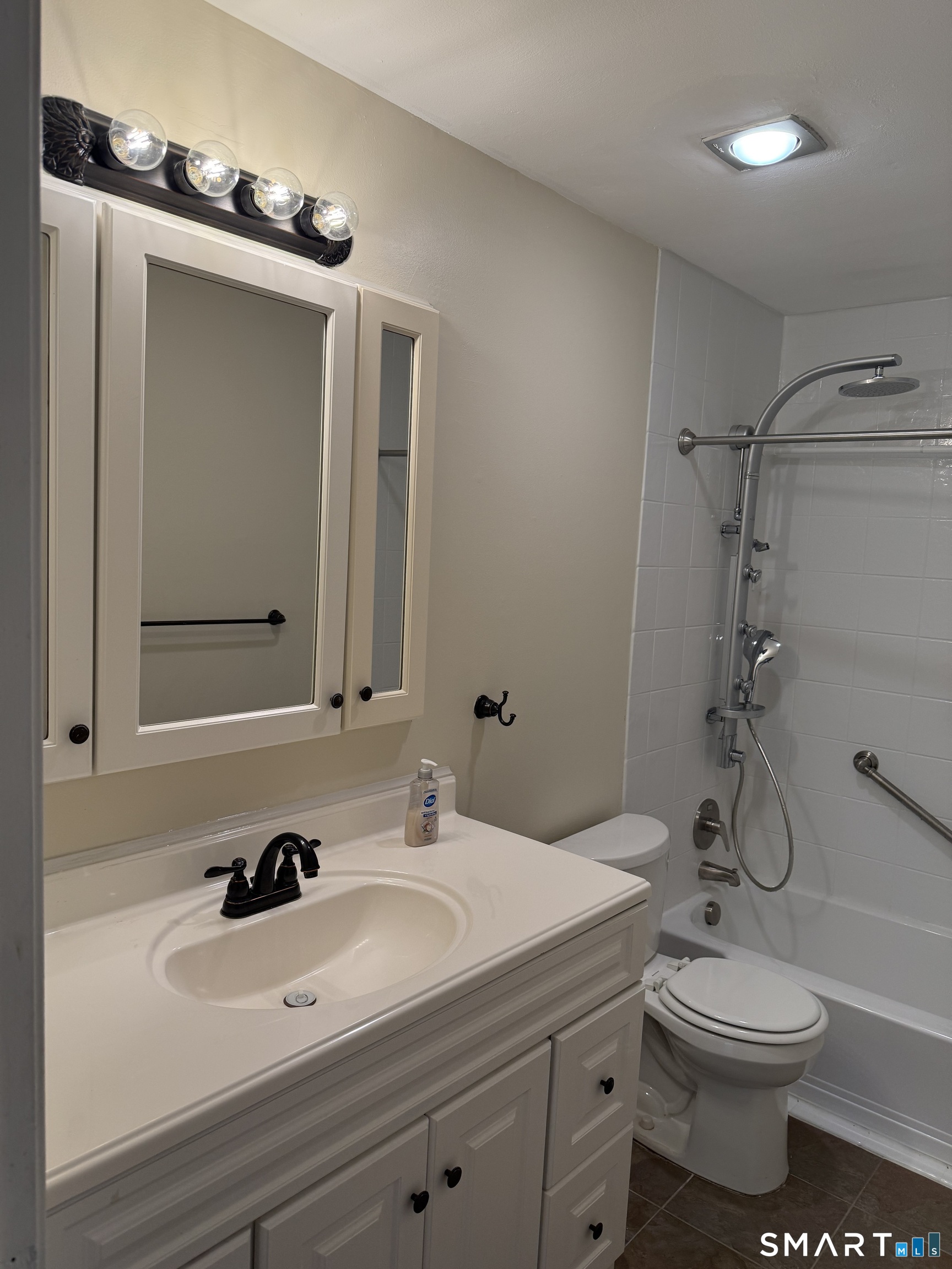 2306 Cromwell Hills Drive photo 15
