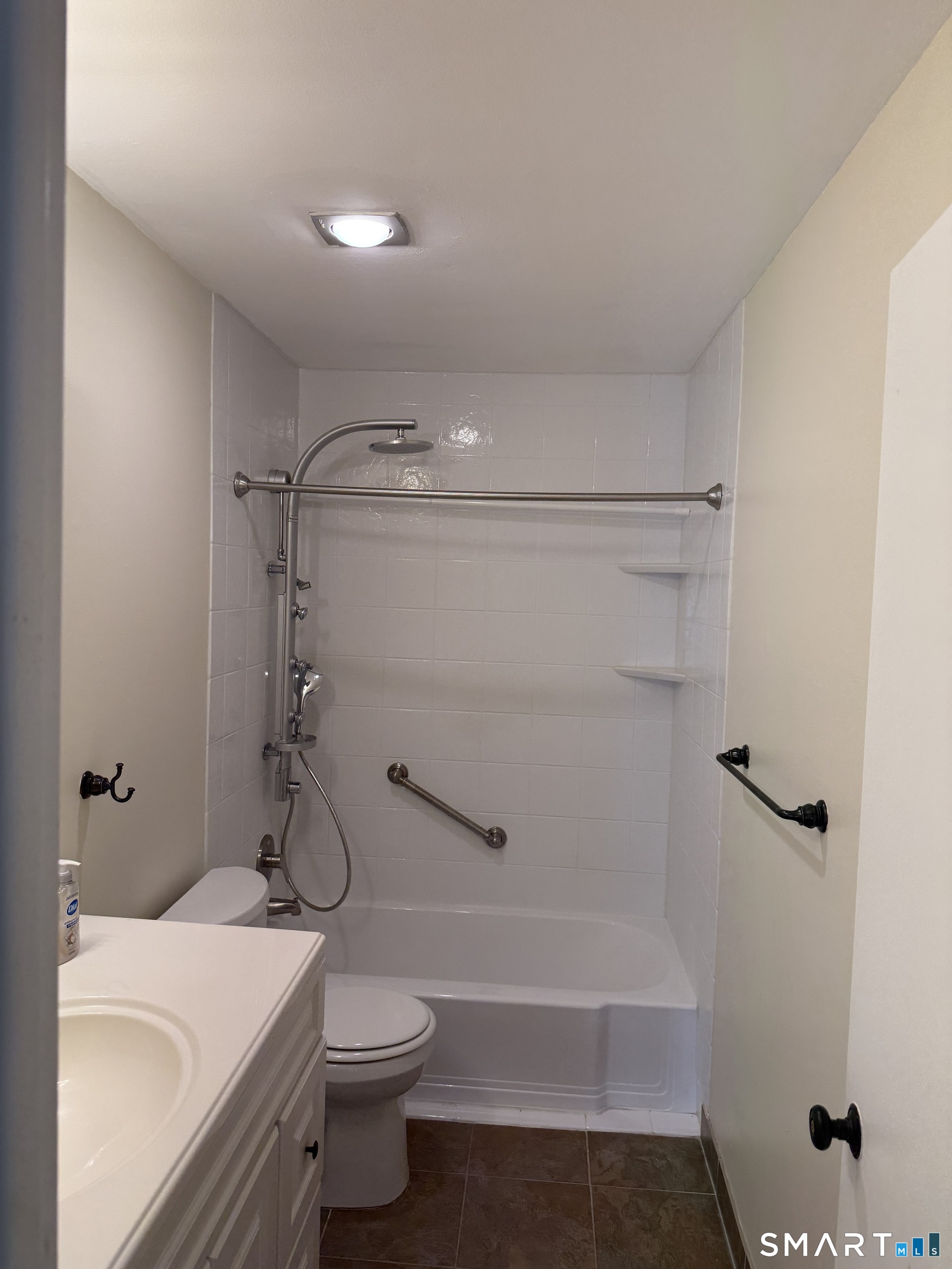 2306 Cromwell Hills Drive photo 14