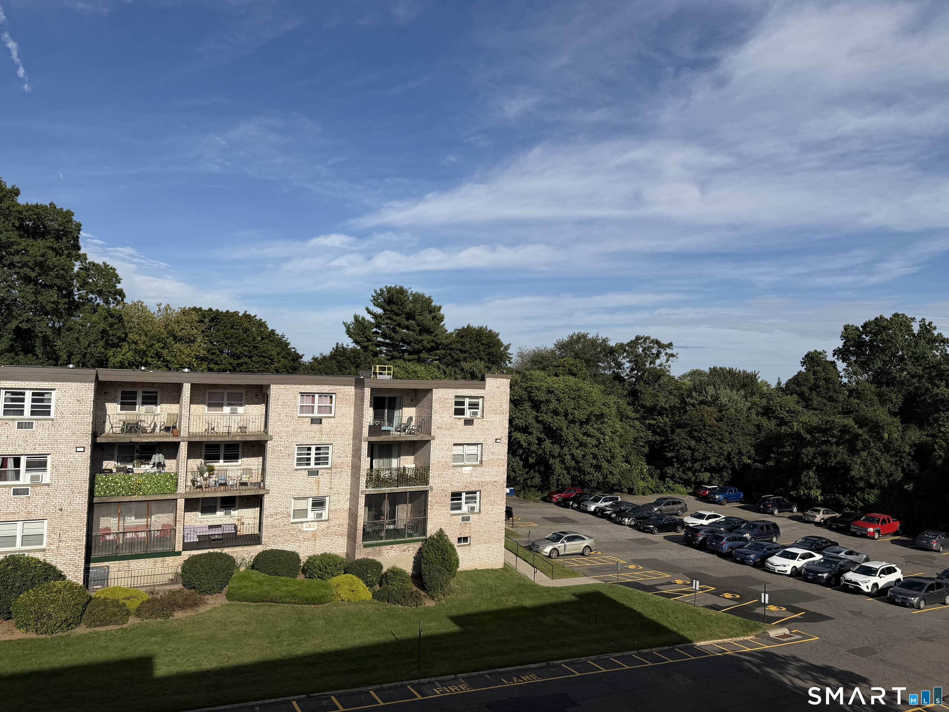 308 MEADOWSIDE Road Unit #312 photo 15
