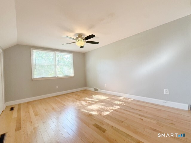 37 Peters Lane photo 16