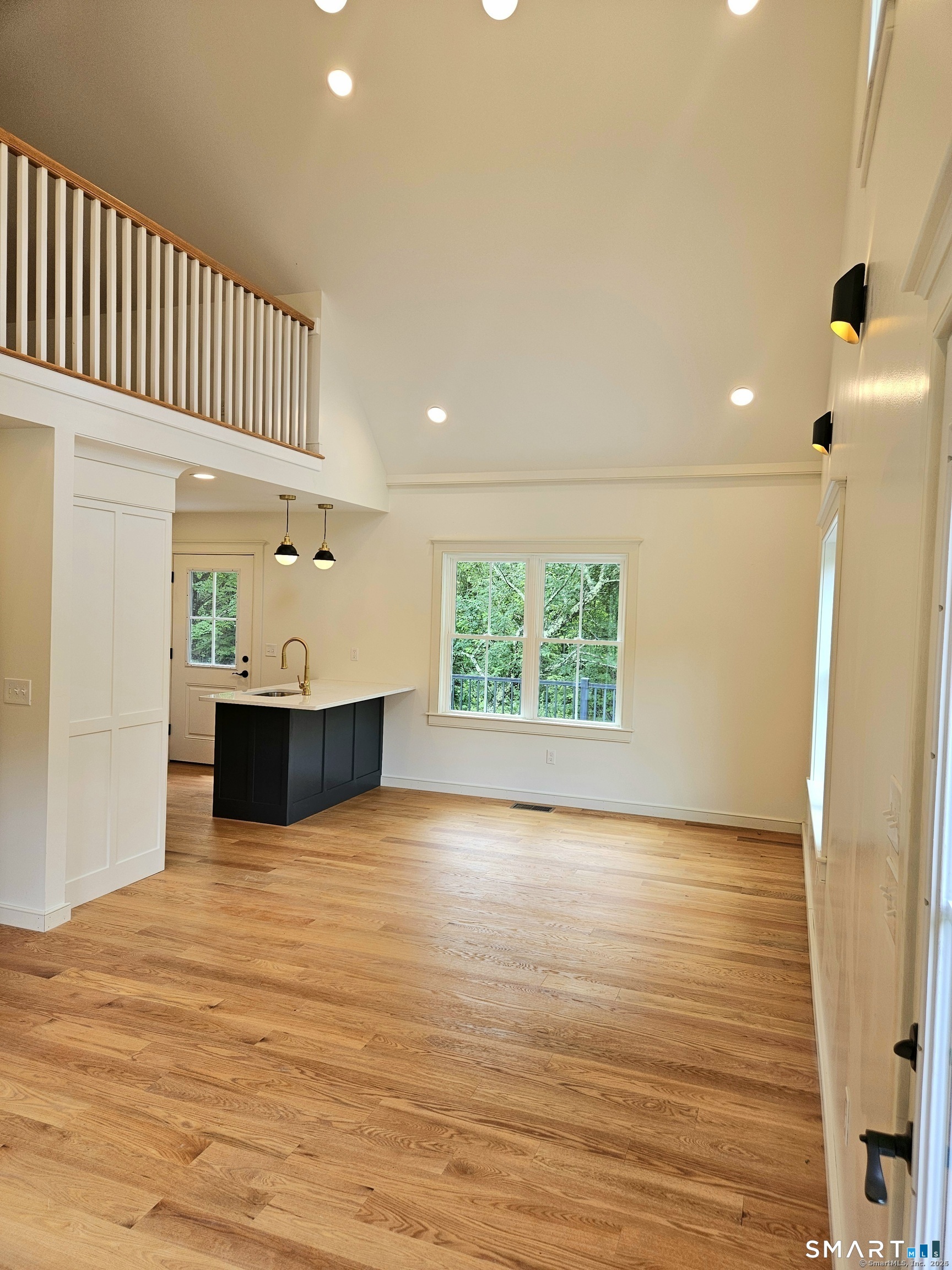15 North Brook Street photo 17