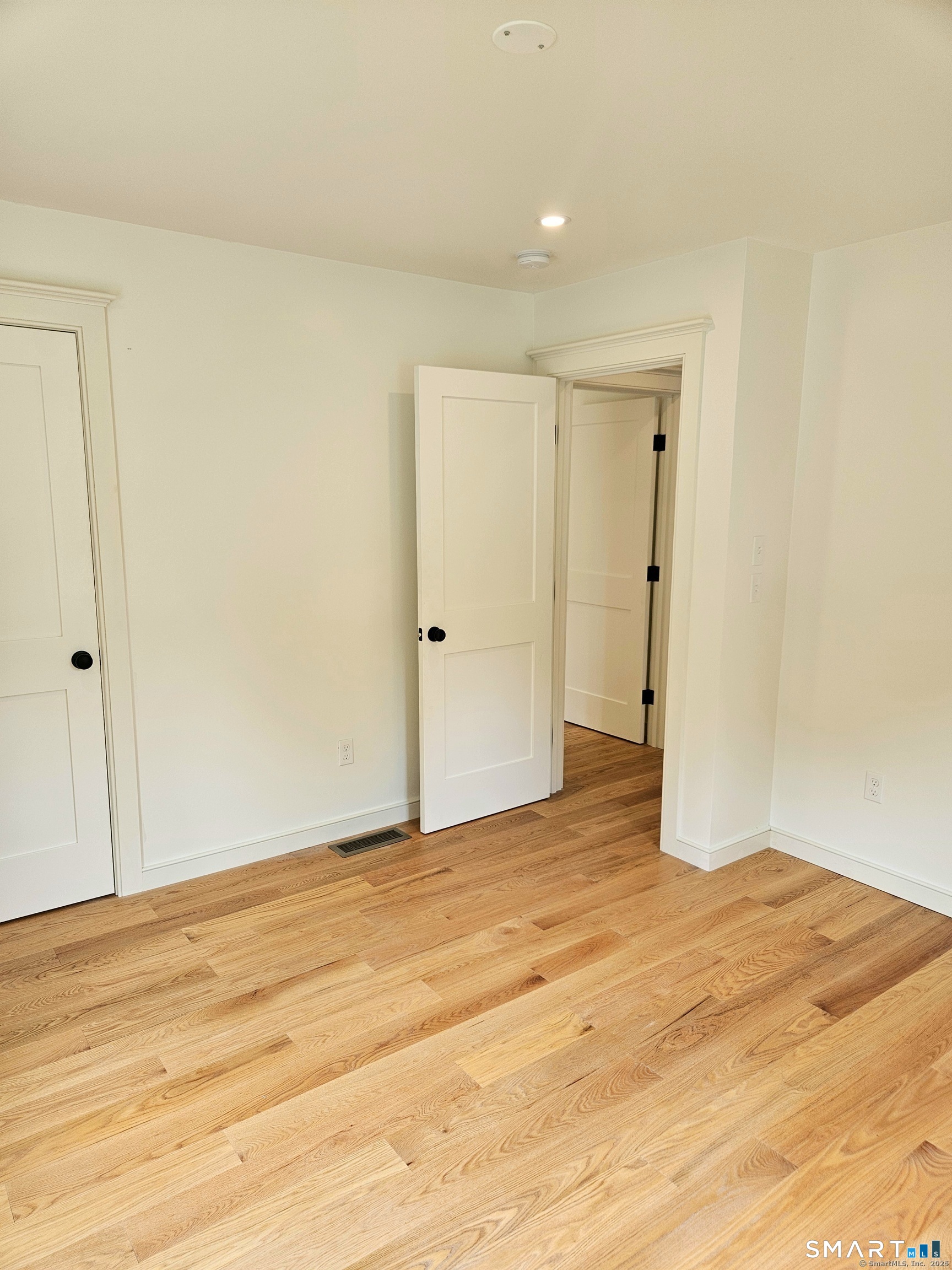 15 North Brook Street photo 30