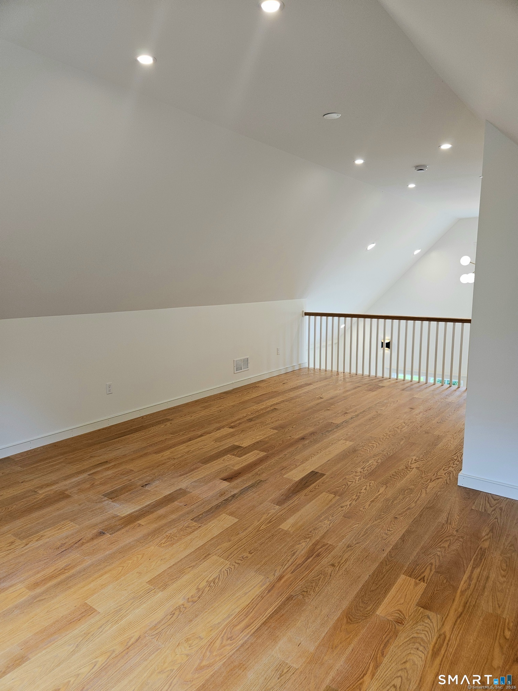 15 North Brook Street photo 22