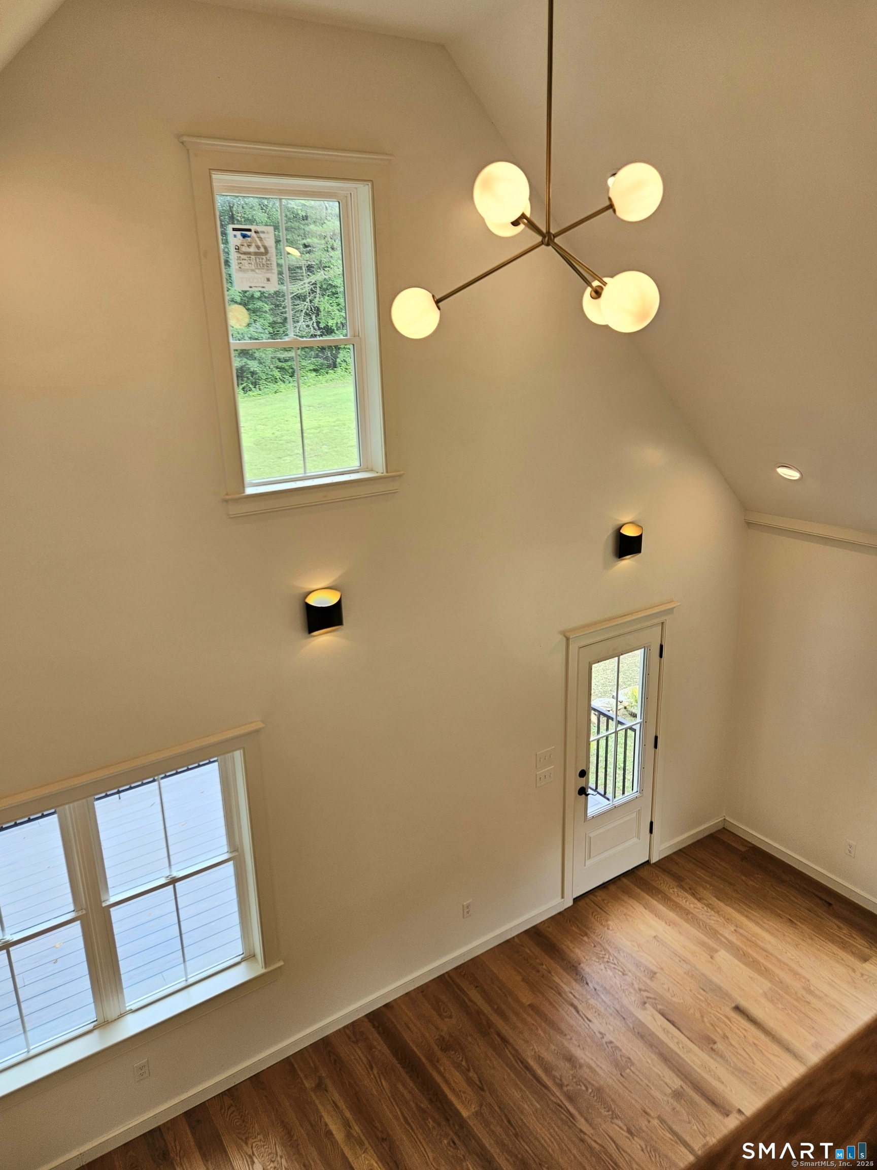 15 North Brook Street photo 20