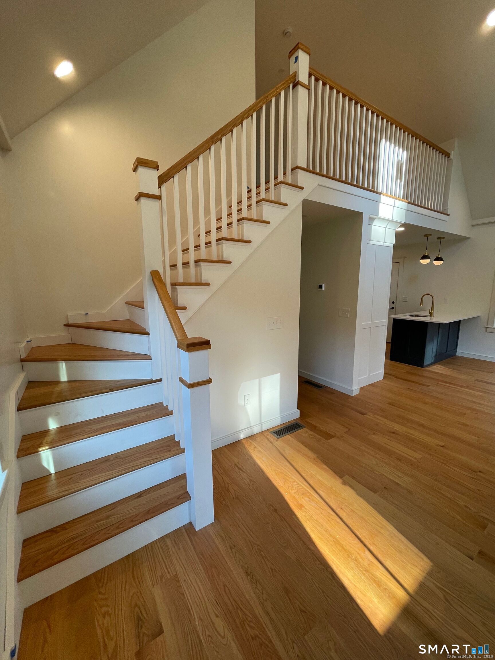 15 North Brook Street photo 18