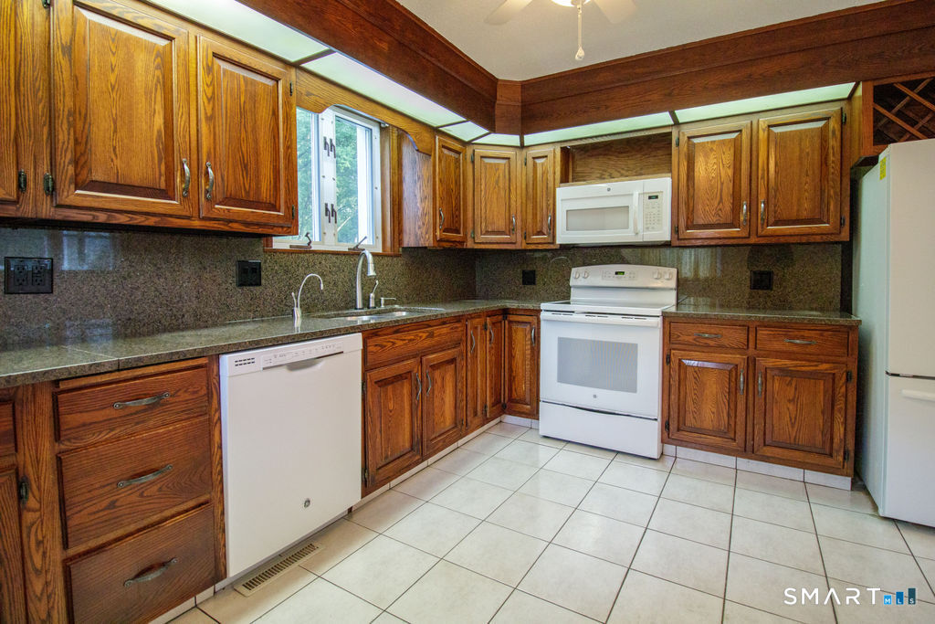 173 Stillwell Drive photo 11