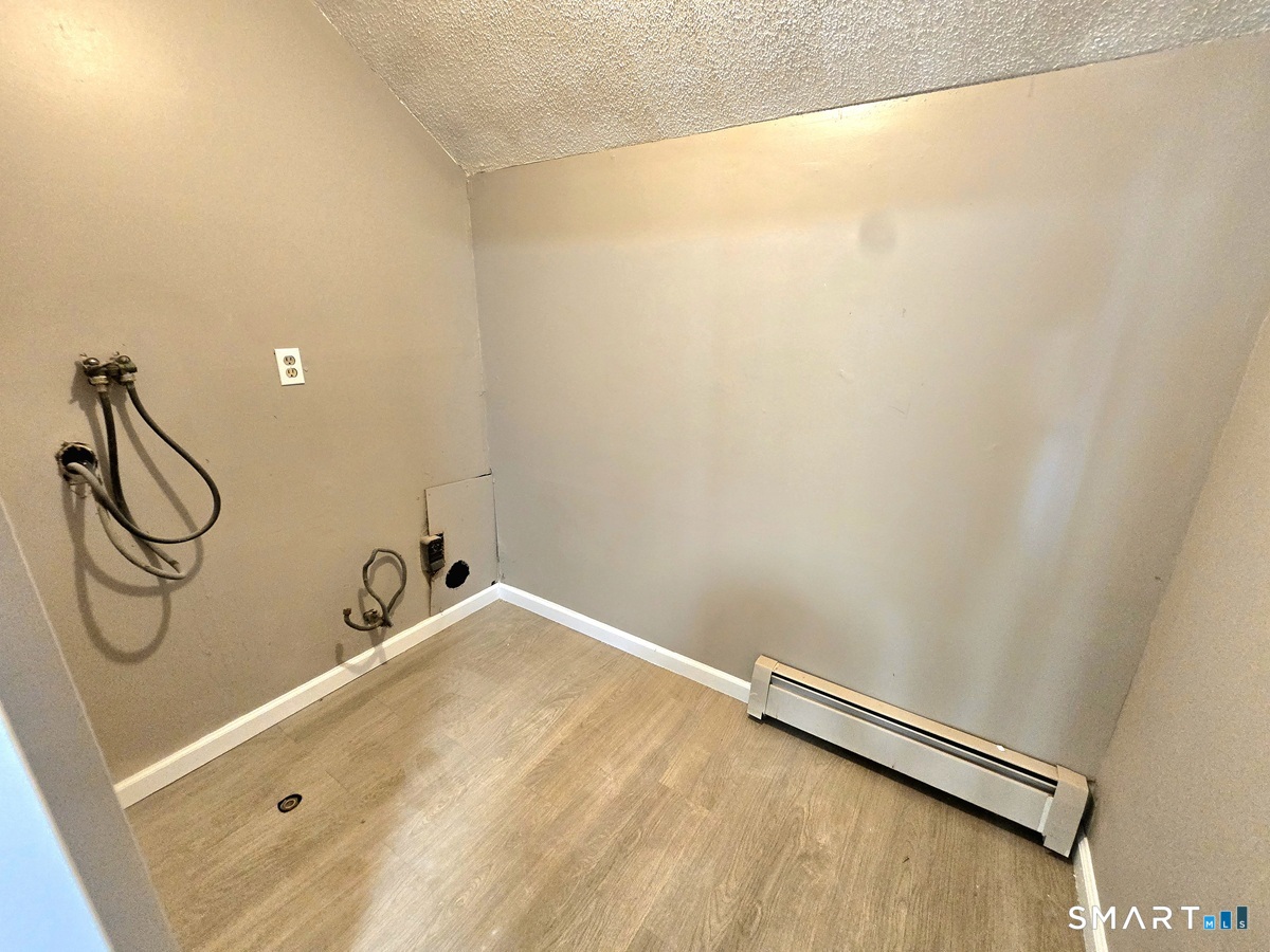 270 Bellevue Street photo 14