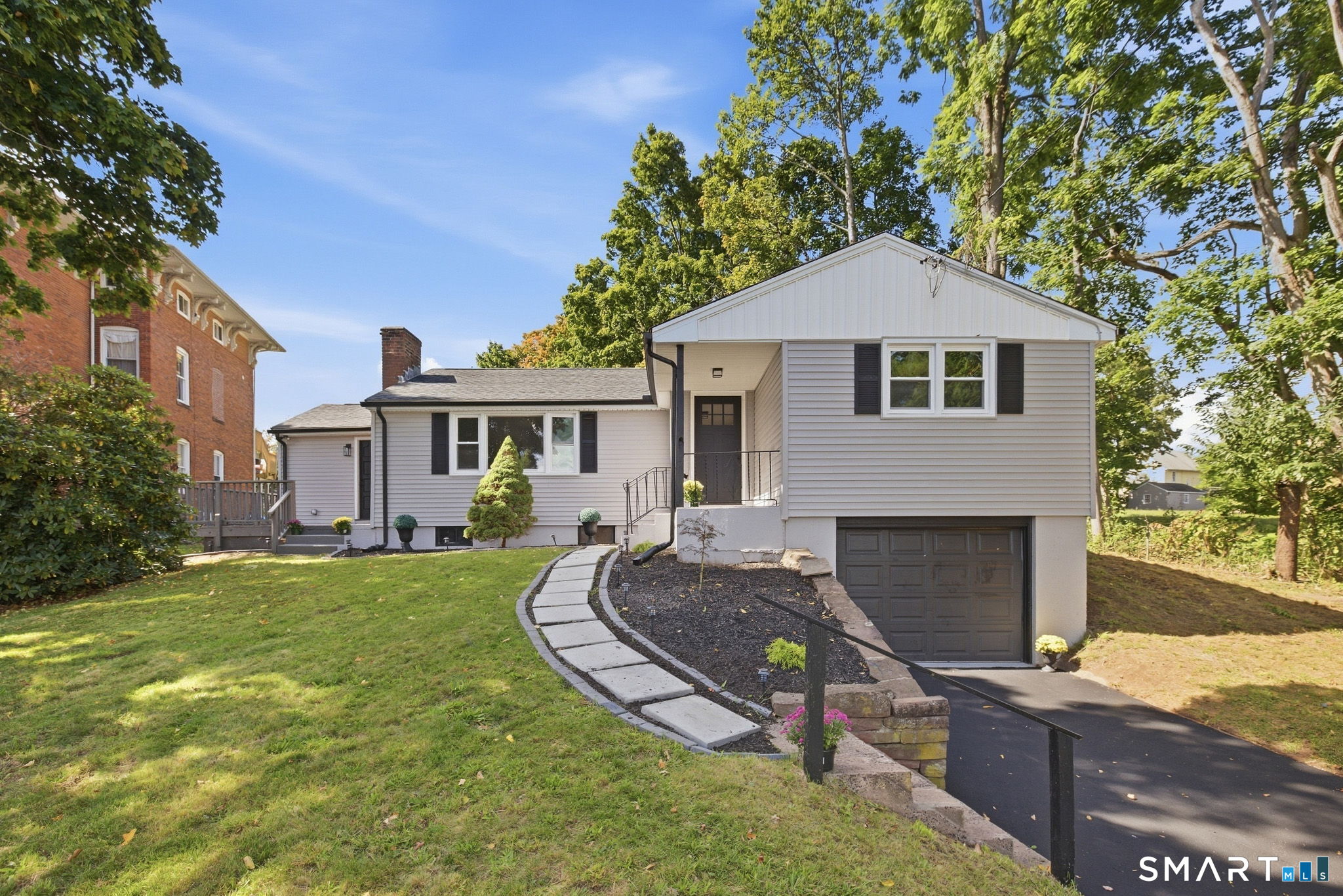 Photo 3 of Single family home for sale at 133 Highland Ave, Middletown, CT 06457 | MLS# 24207903 | Listing updated on 2026-10-05