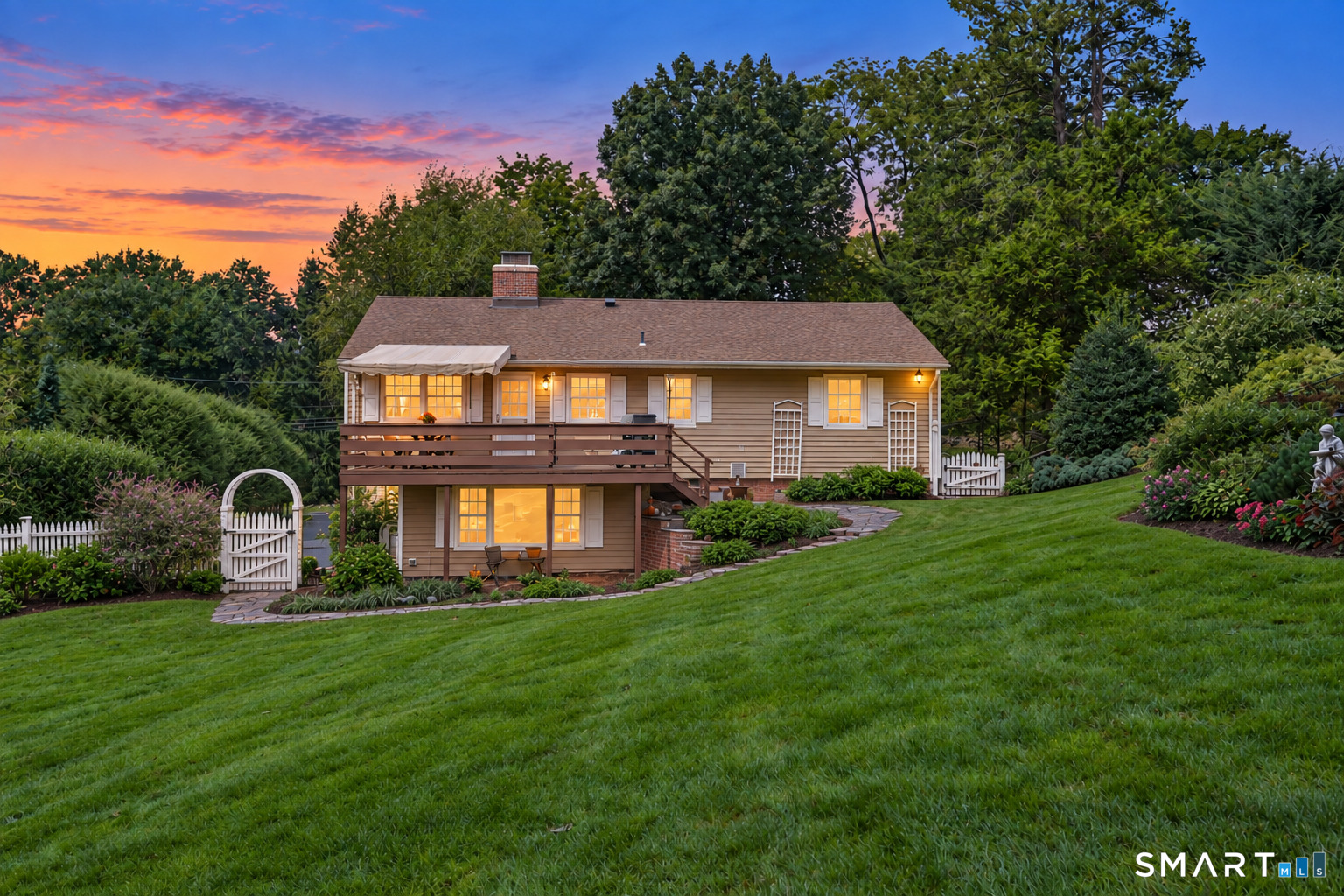 4 Lookout Lane, Greens Farms, Westport, CT 06880