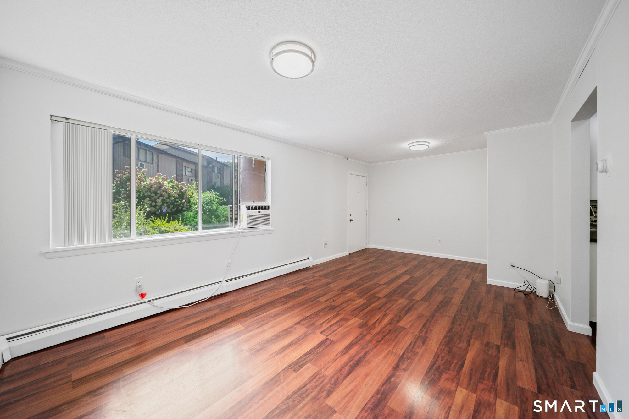 232 Oakville Avenue Unit #H photo 4