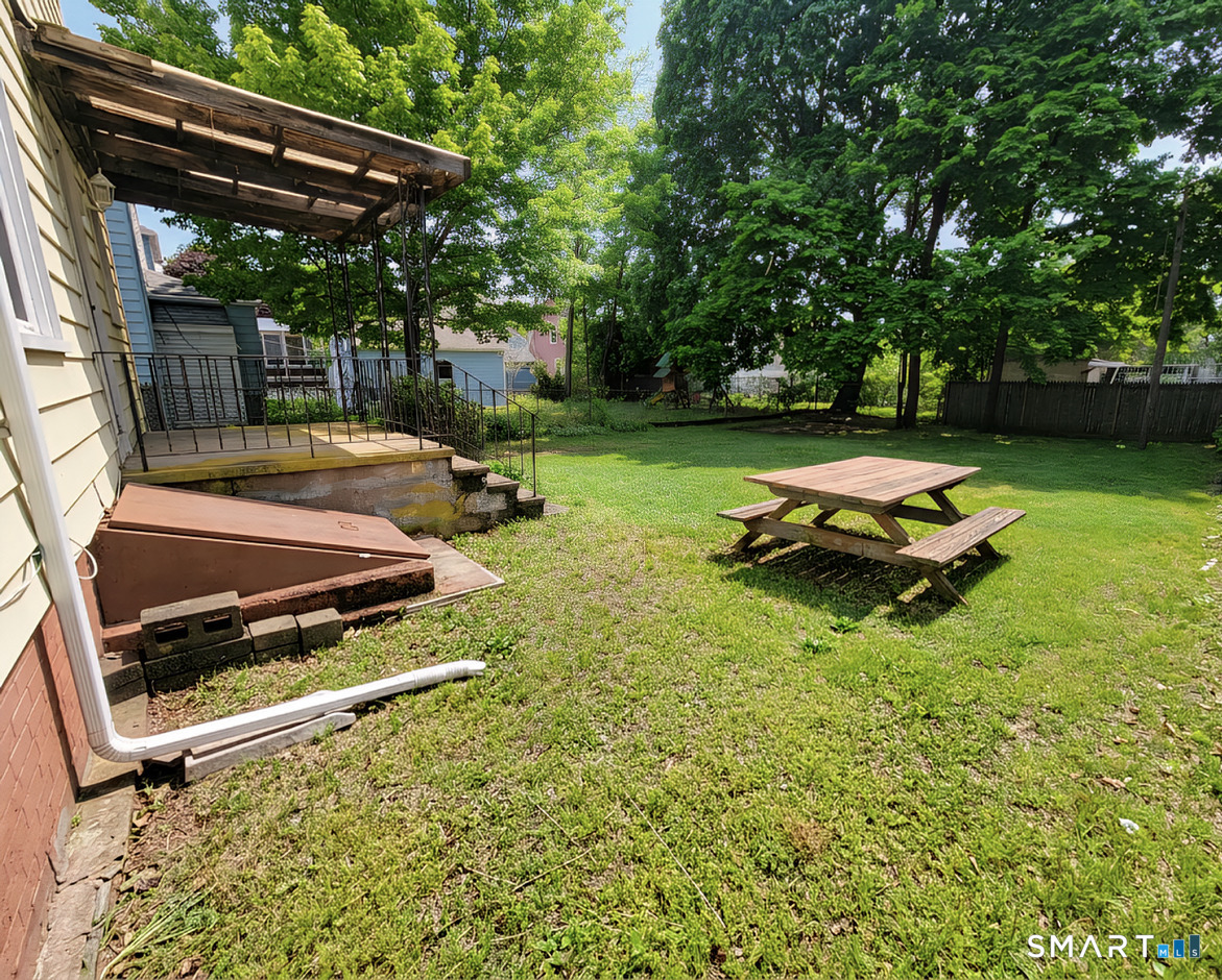 82 Helen Street photo 19