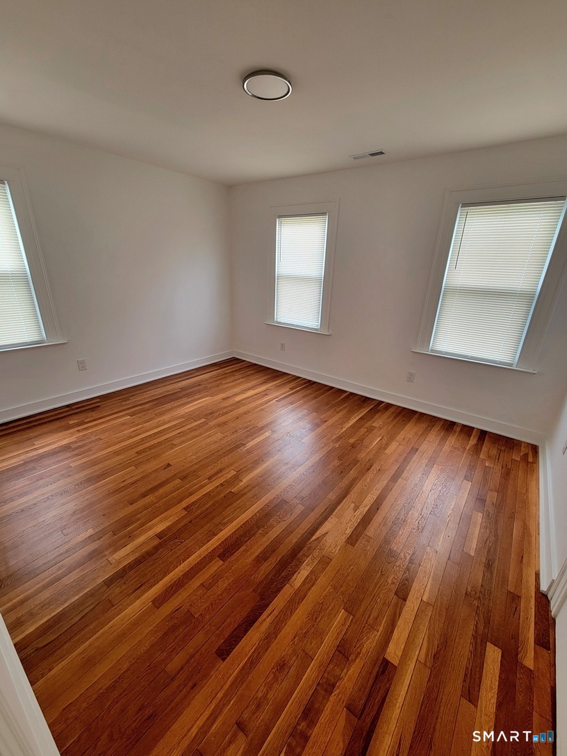 82 Helen Street photo 13