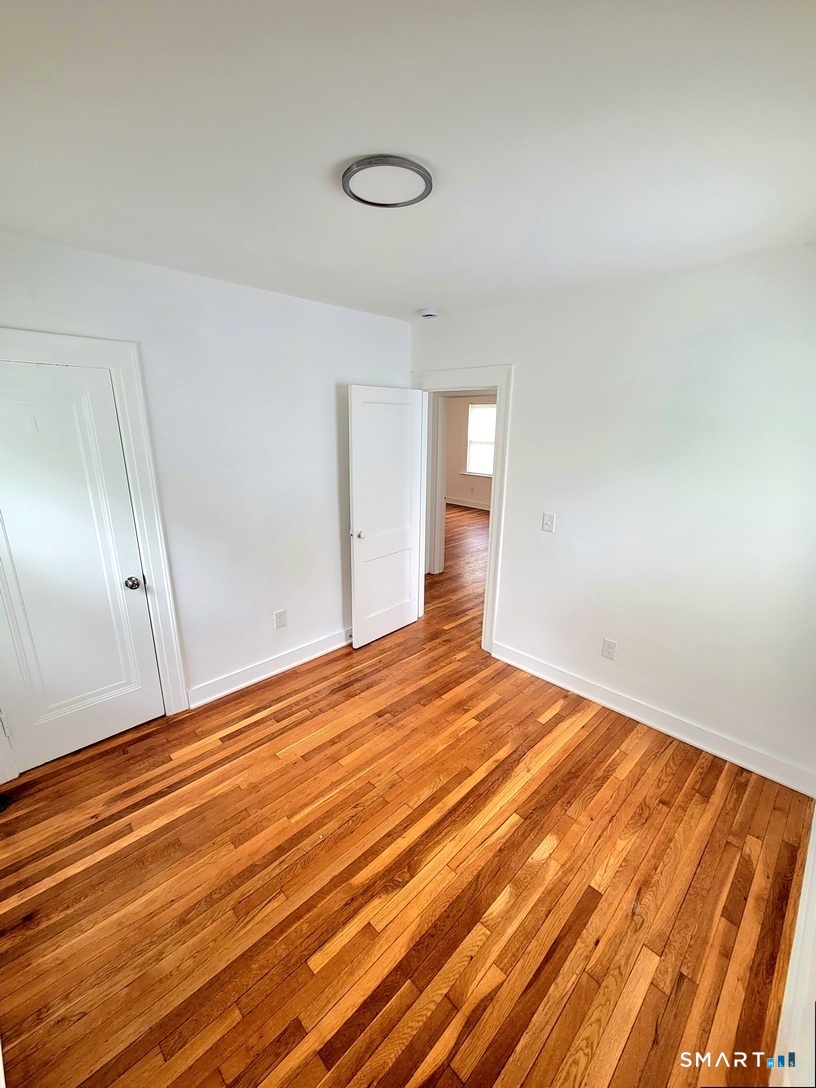 82 Helen Street photo 16