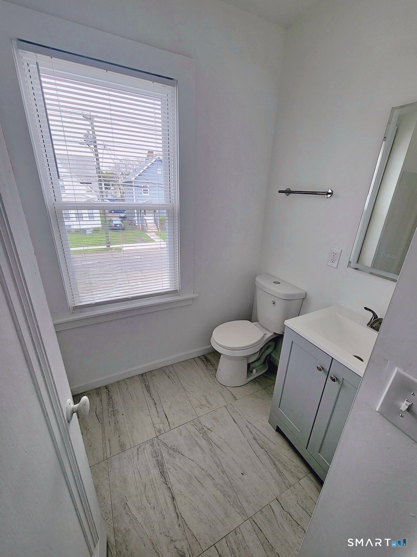 82 Helen Street photo 17