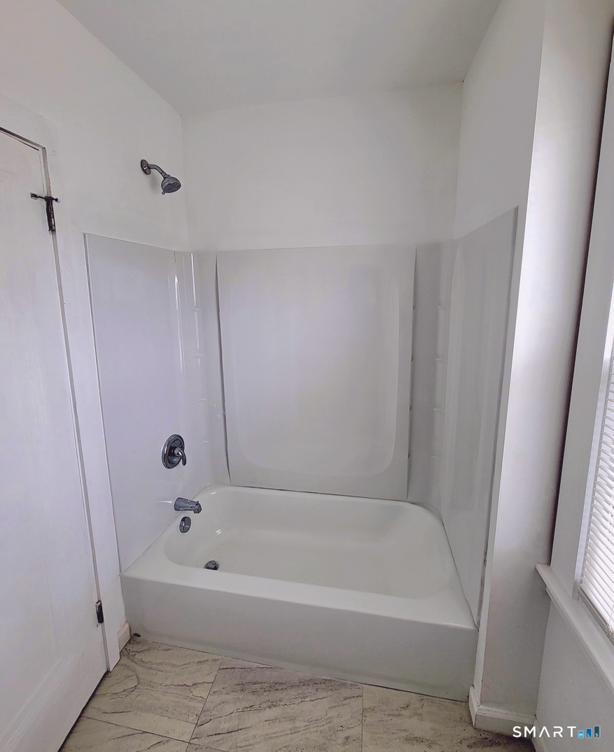 82 Helen Street photo 18