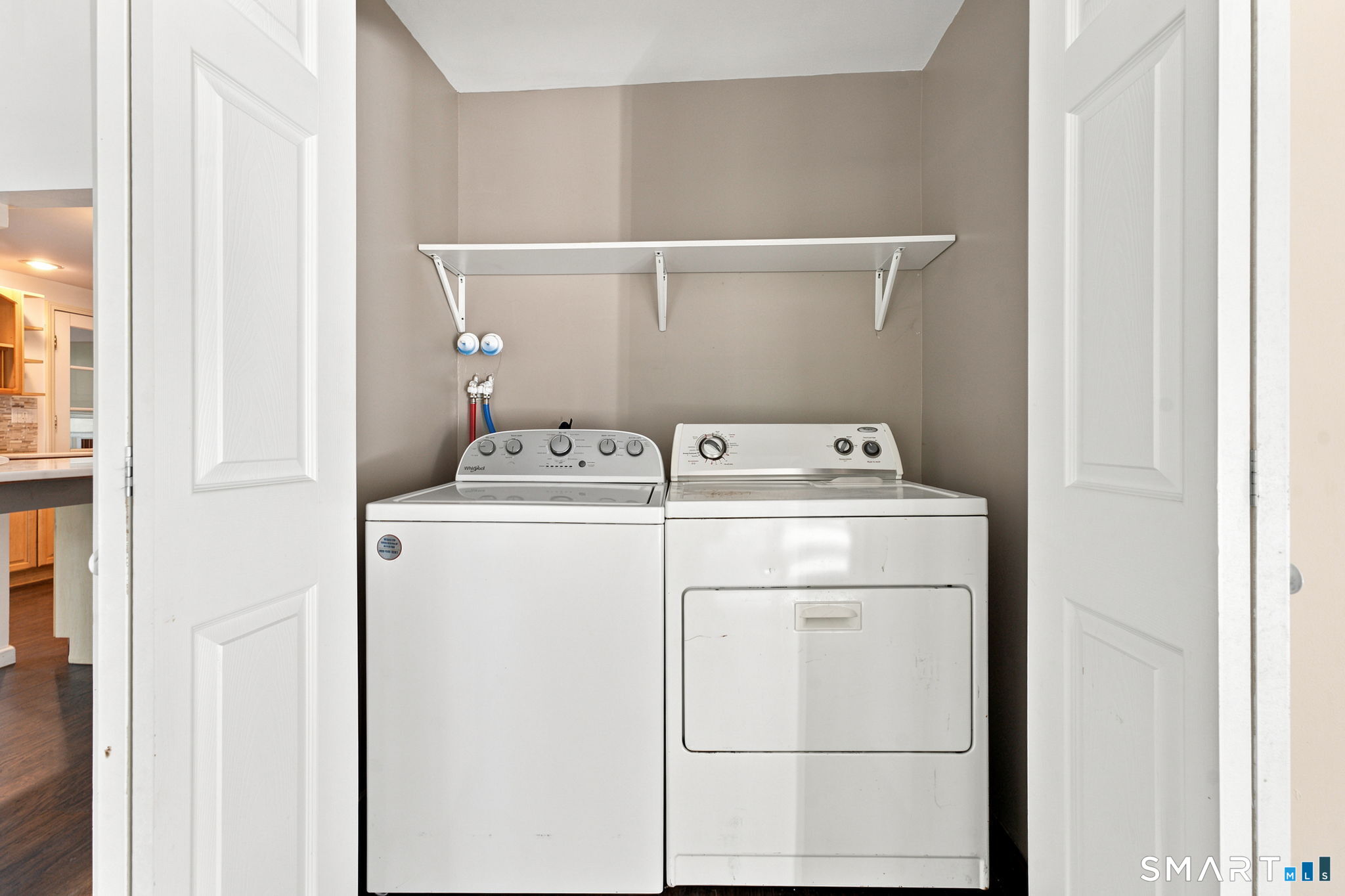 132 Laurel Street photo 31