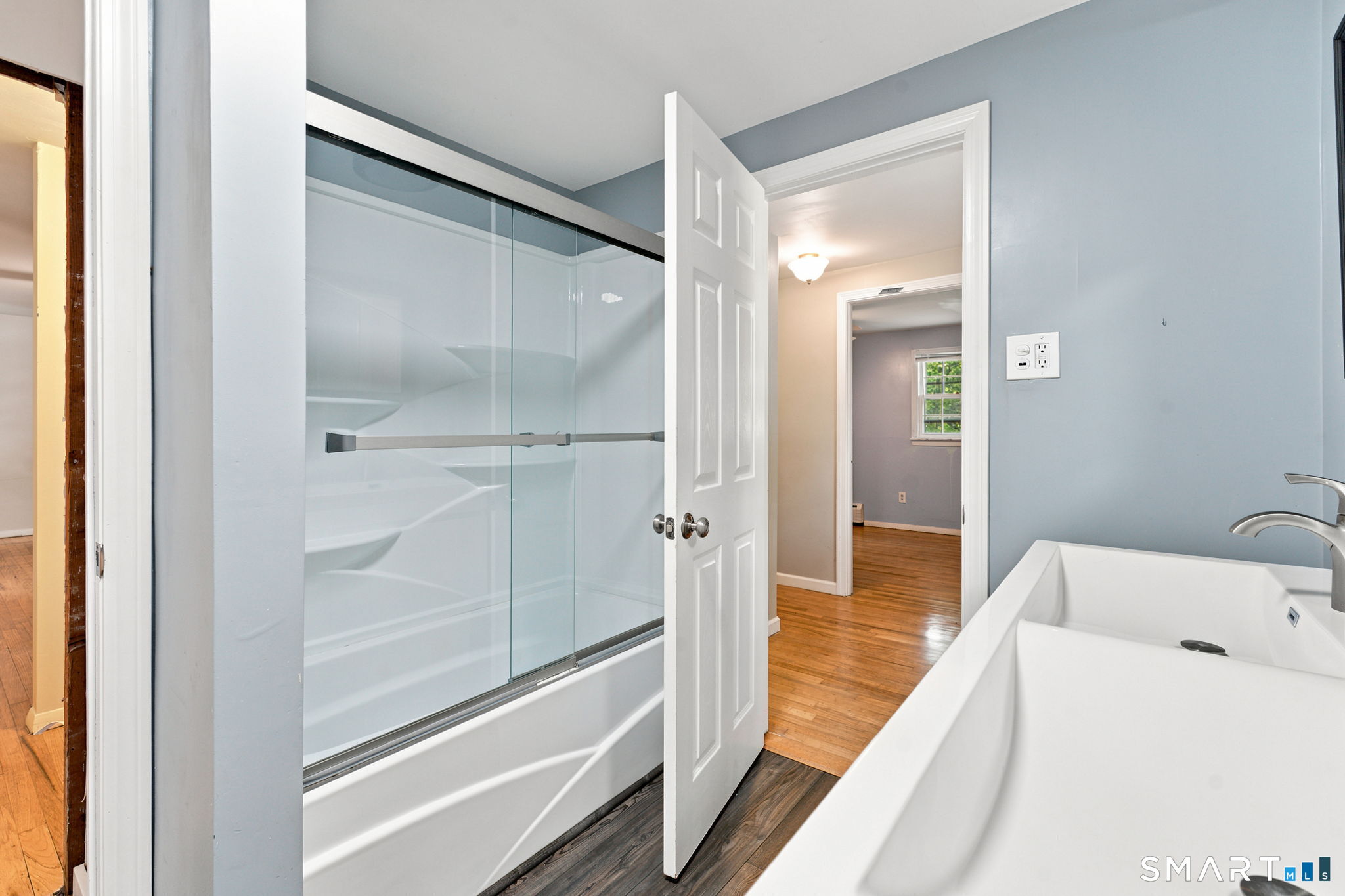132 Laurel Street photo 24