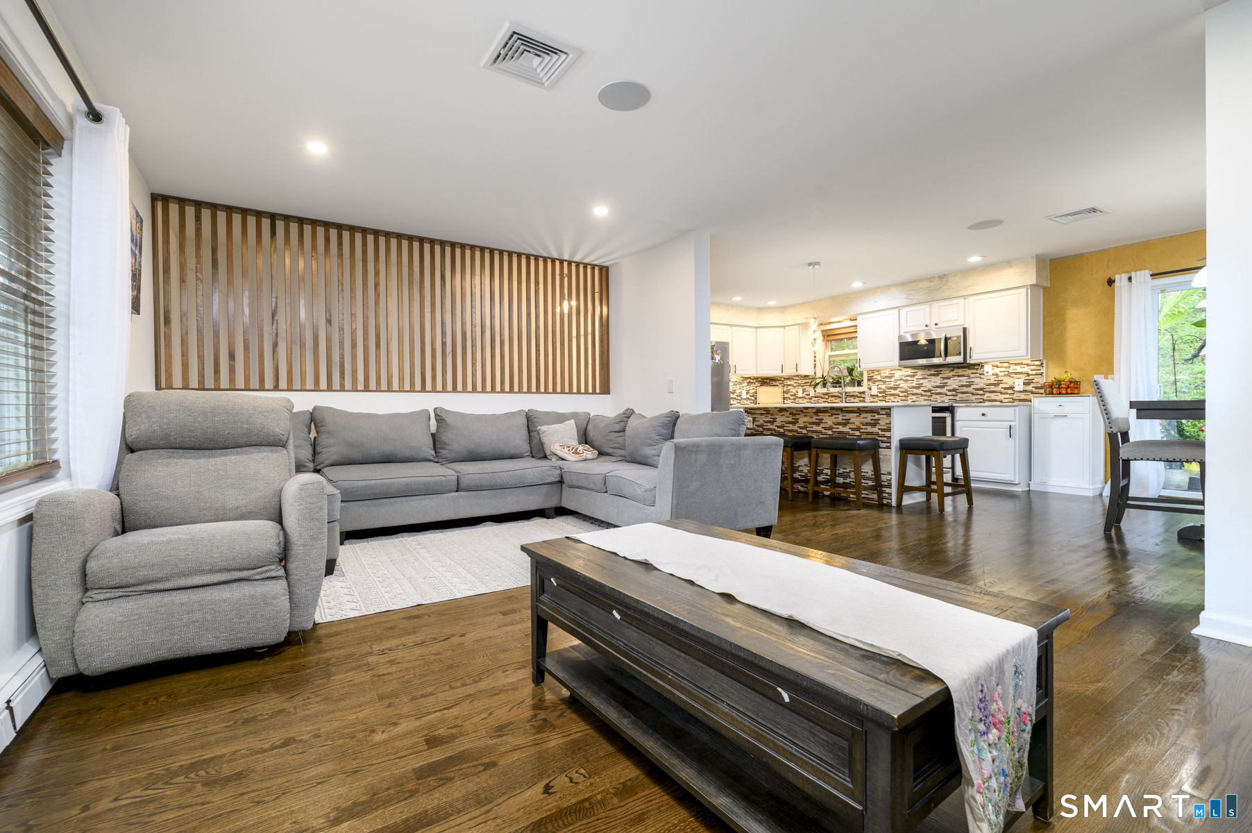 108 Perry Drive photo 8
