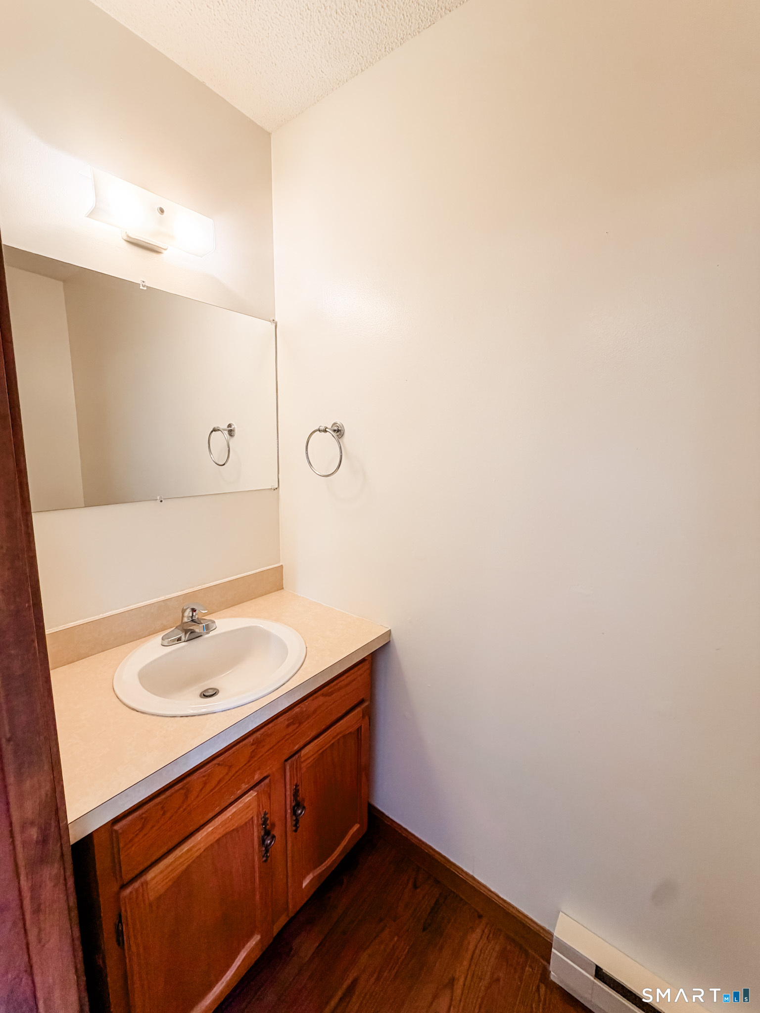 82 Hutchins Street photo 10