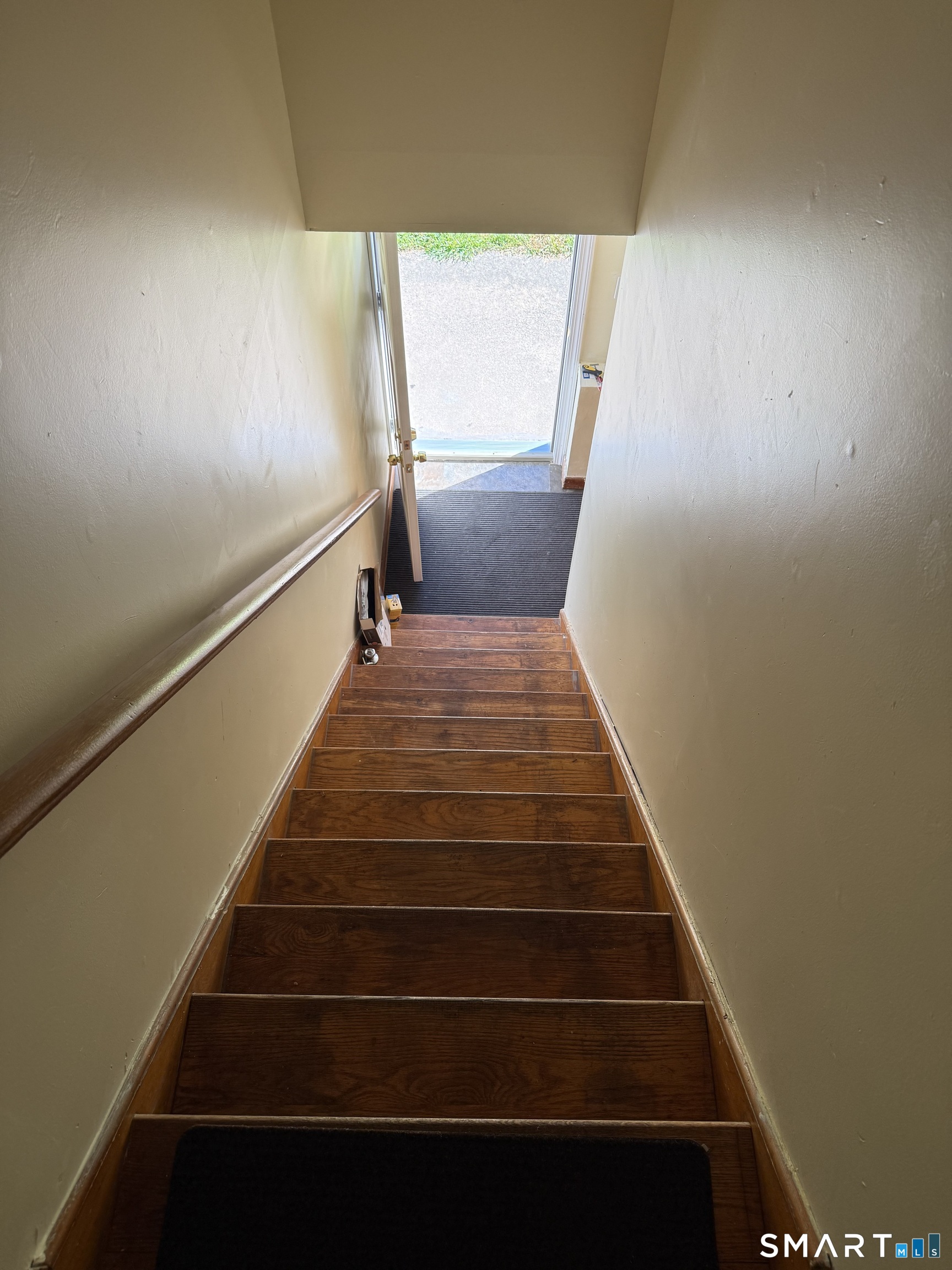 62 Rosemount Avenue photo 3