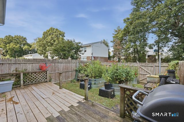 466 Middletown Avenue Unit #7 photo 14