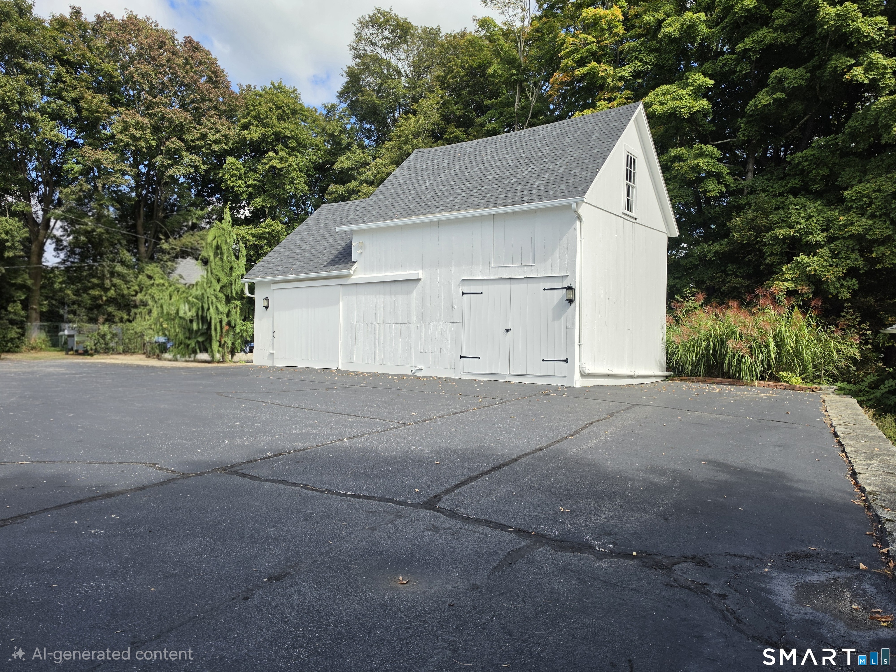 225 Woodstock Avenue photo 28